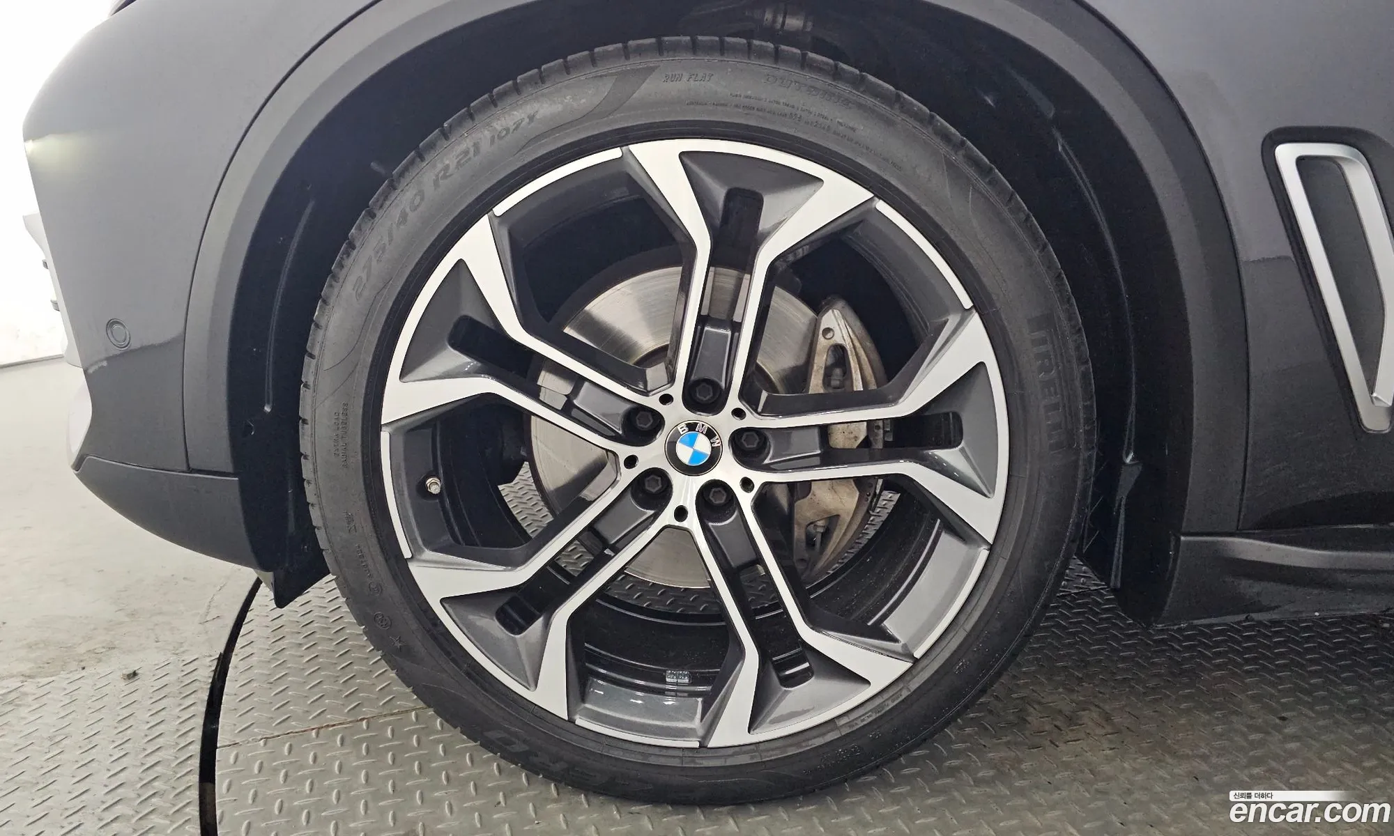 BMW X5 2022 WBAJU8108N9L09673 — 8