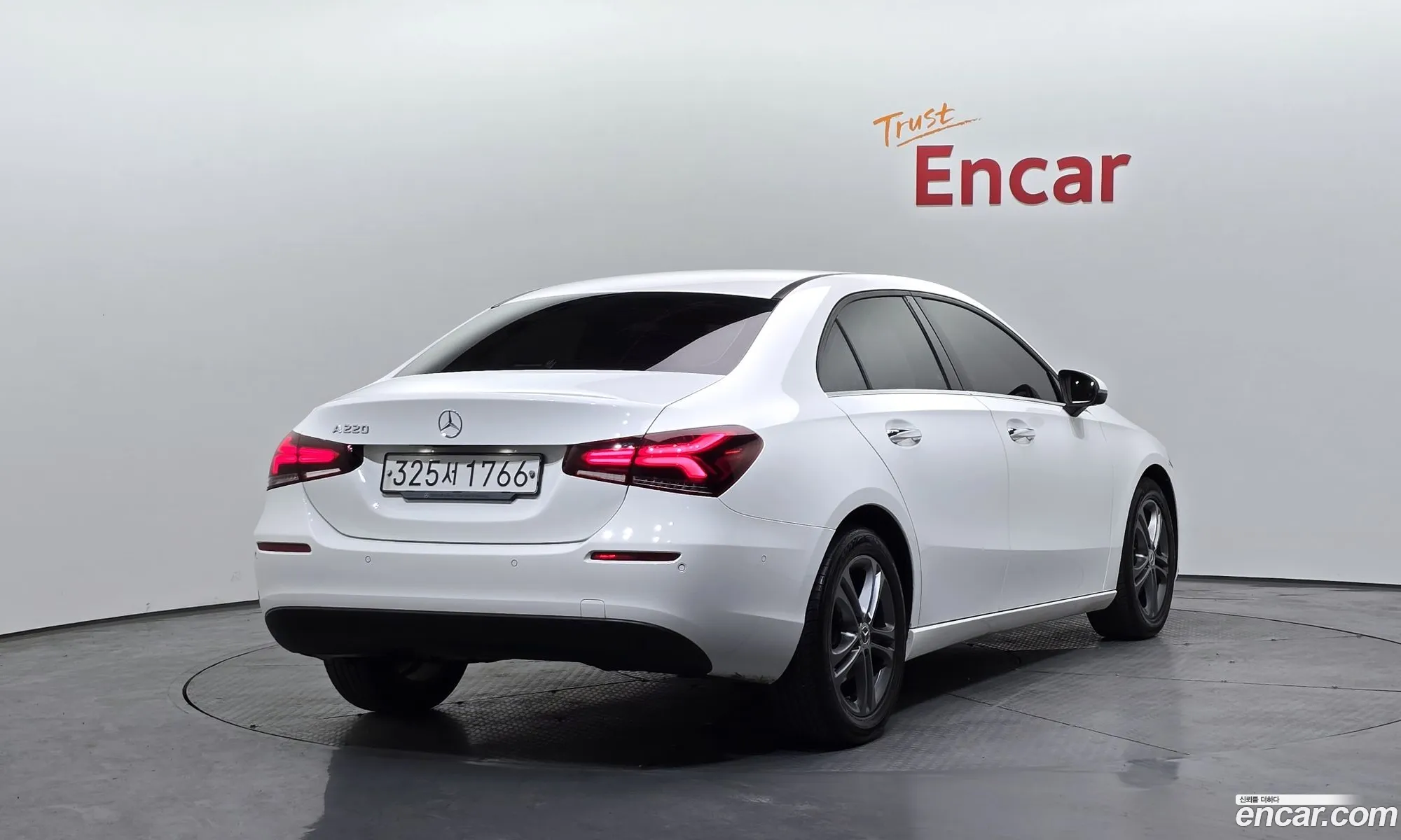 Mercedes-Benz A-Class W177 2020 WDD3G4EB2LJ168236 — 12