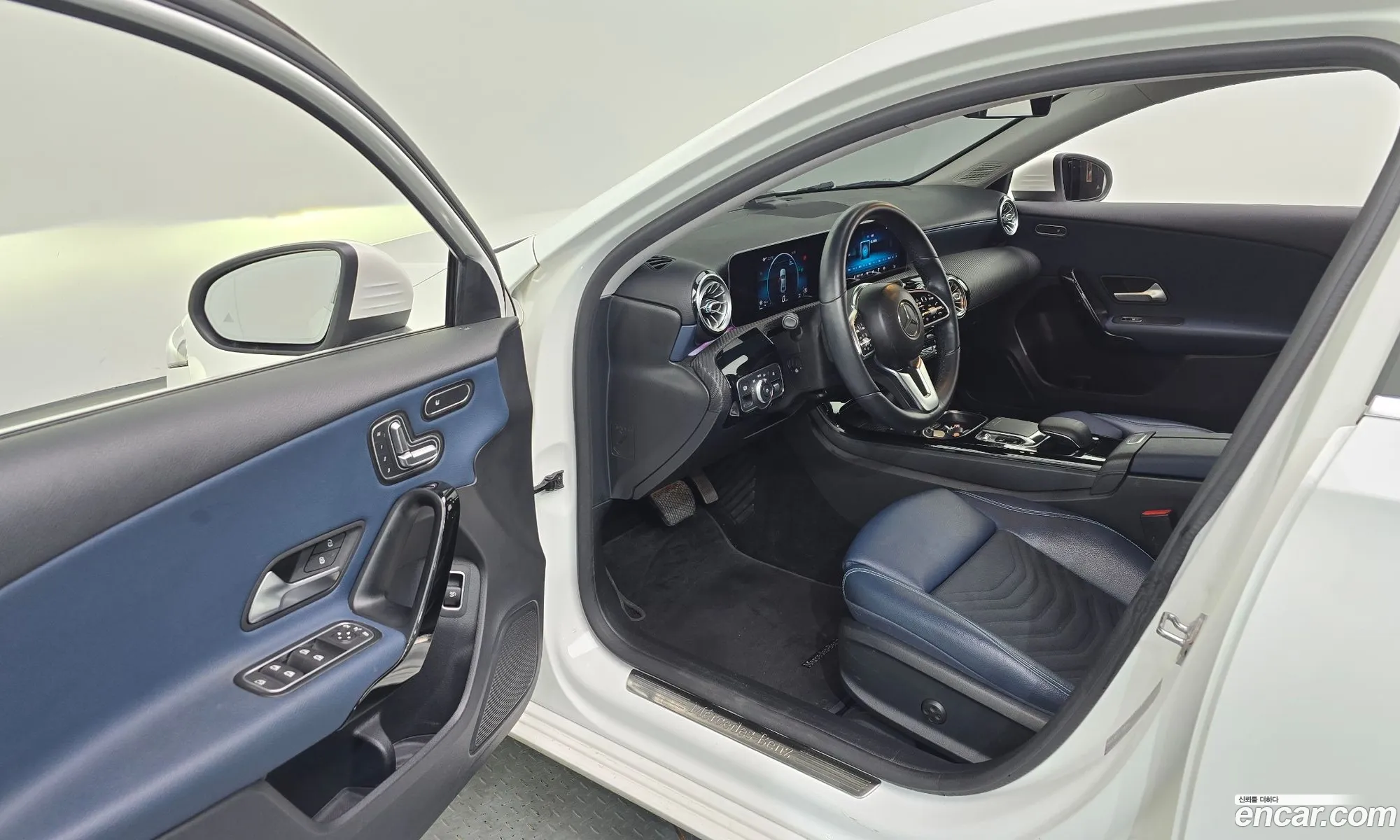 Mercedes-Benz A-Class W177 2020 WDD3G4EB2LJ168236 — 4