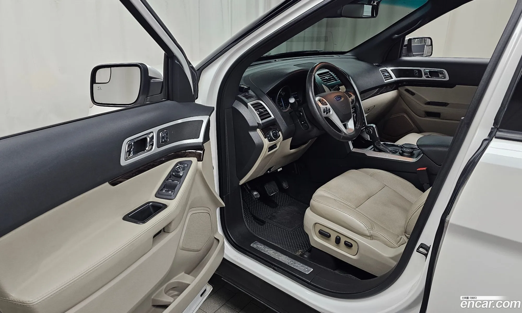 Ford Explorer 2015 1FM5K8F82FGC00627 — 2