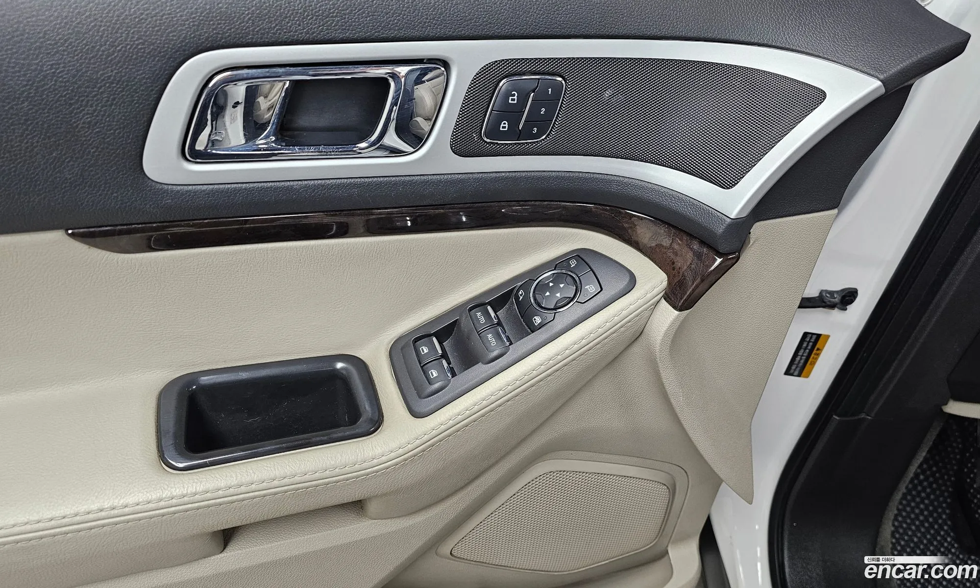 Ford Explorer 2015 1FM5K8F82FGC00627 — 19