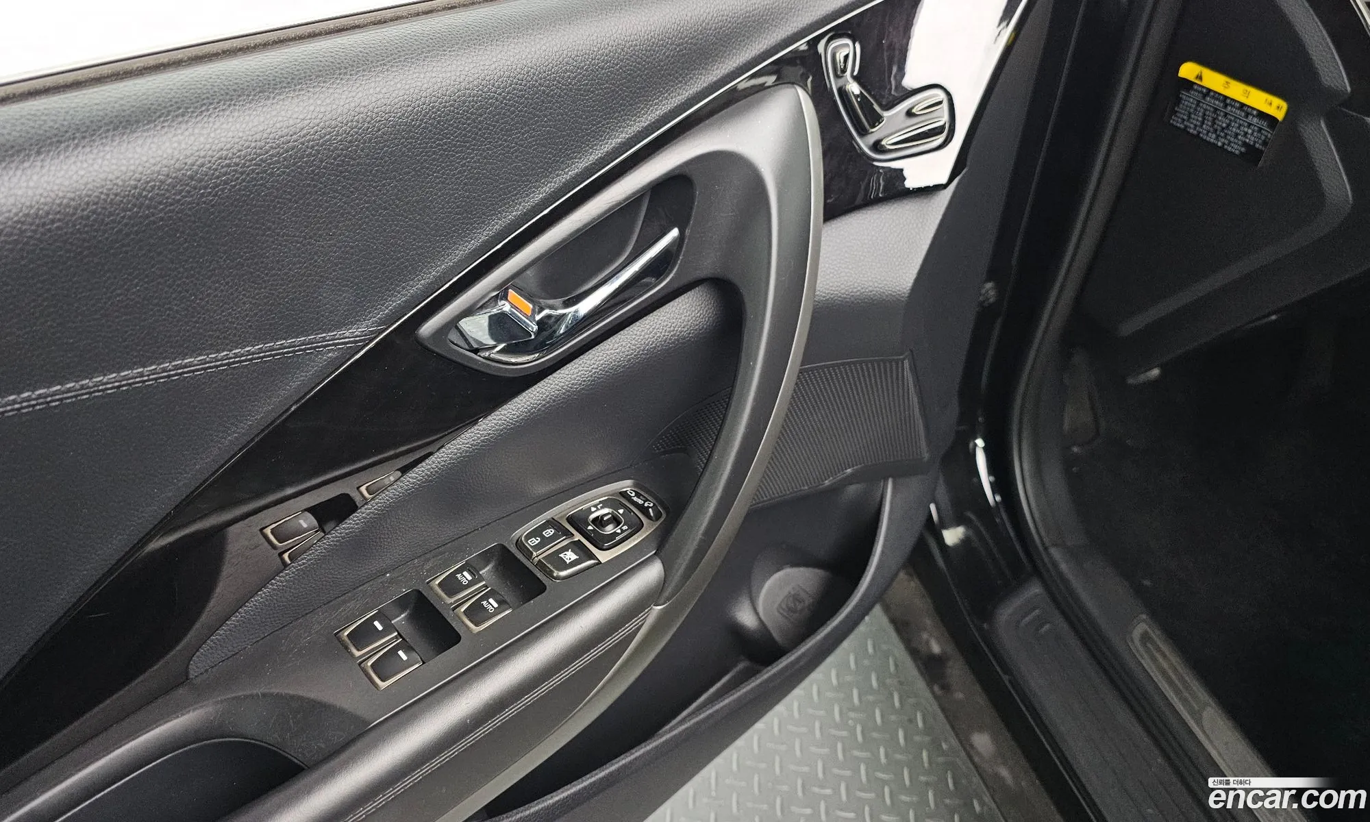 Hyundai Grandeur HG 2012 — 18