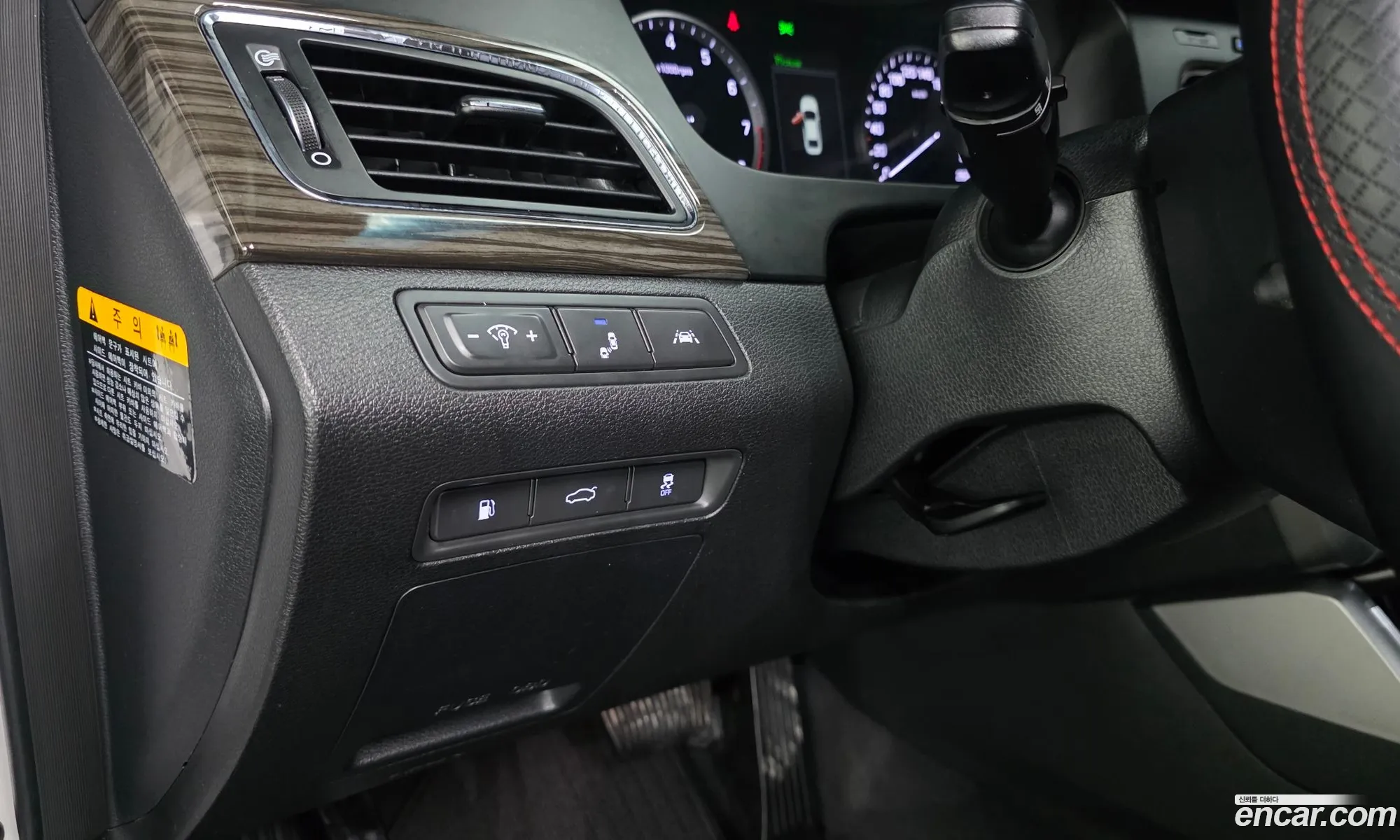 Hyundai LF Sonata 2014 — 19