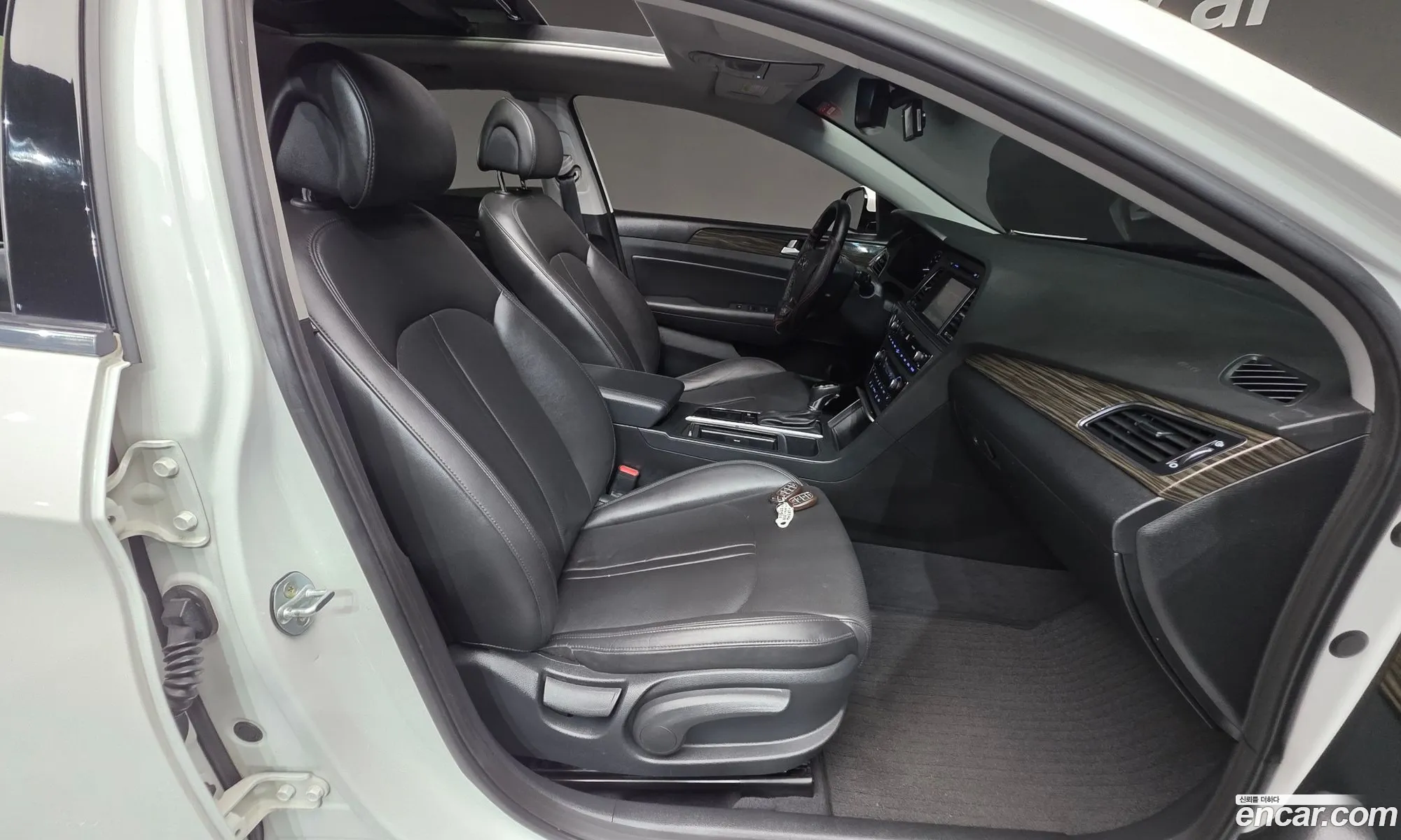 Hyundai LF Sonata 2014 — 6