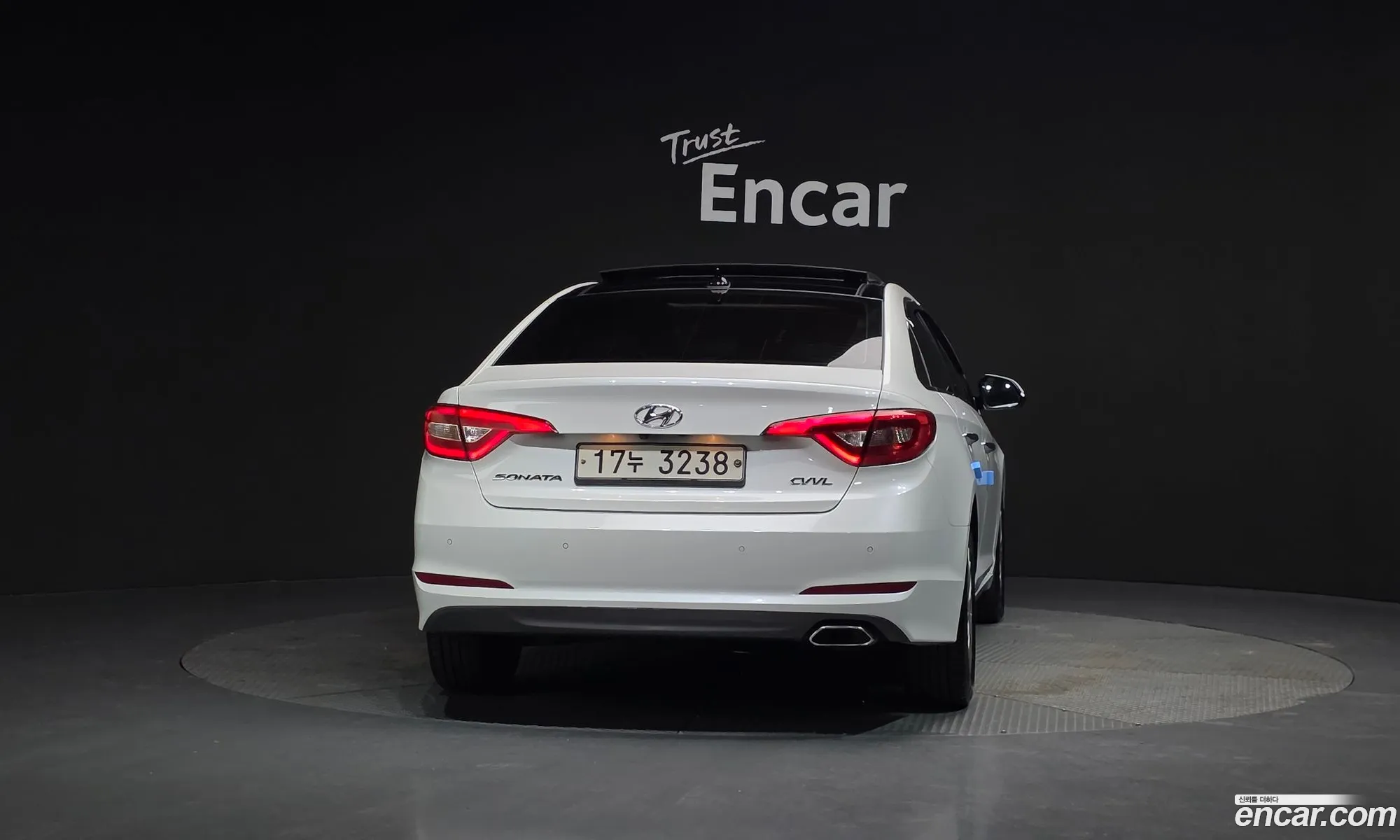 Hyundai LF Sonata 2014 — 10