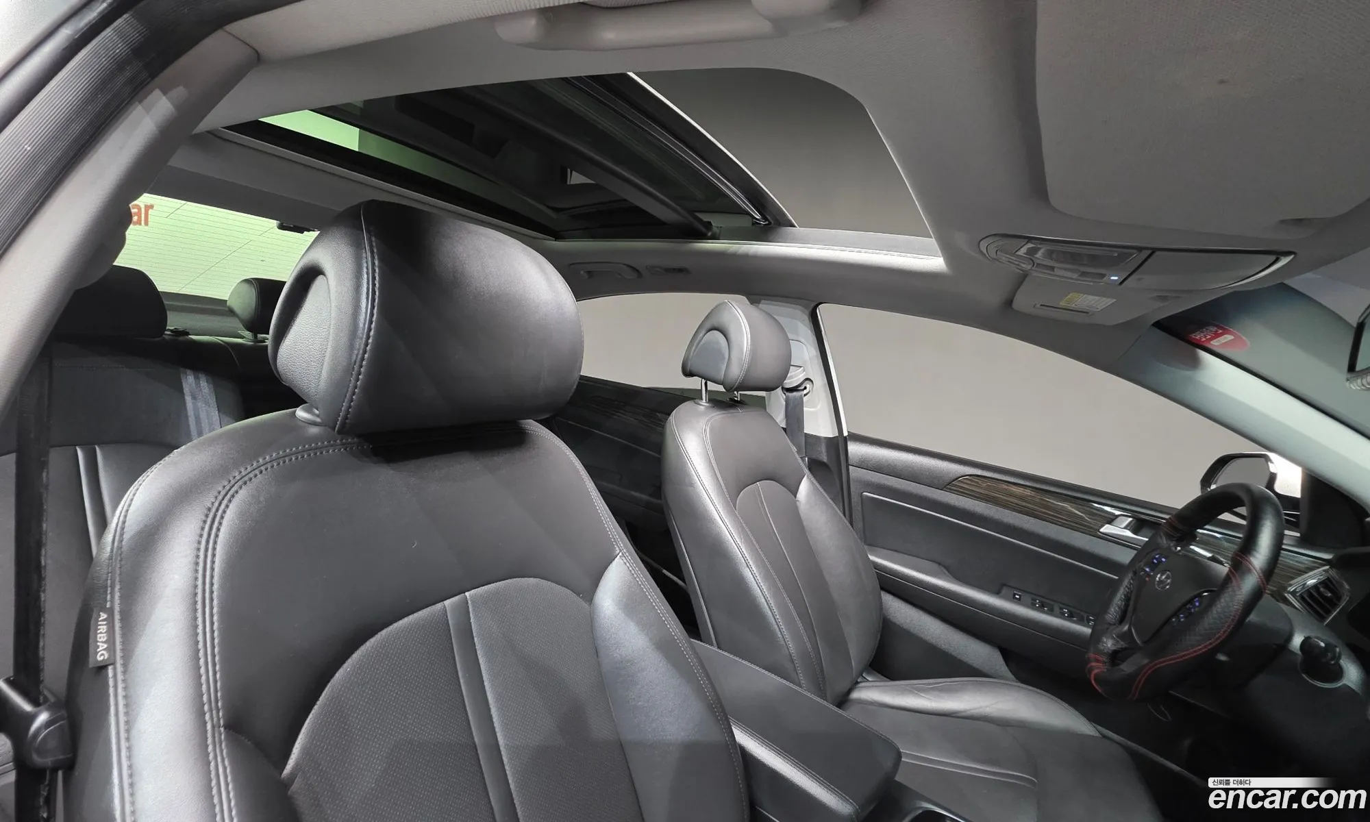 Hyundai LF Sonata 2014 — 14