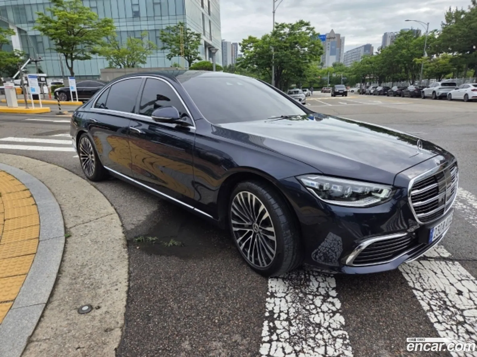 Mercedes-Benz S-Class W223 2023 — 14