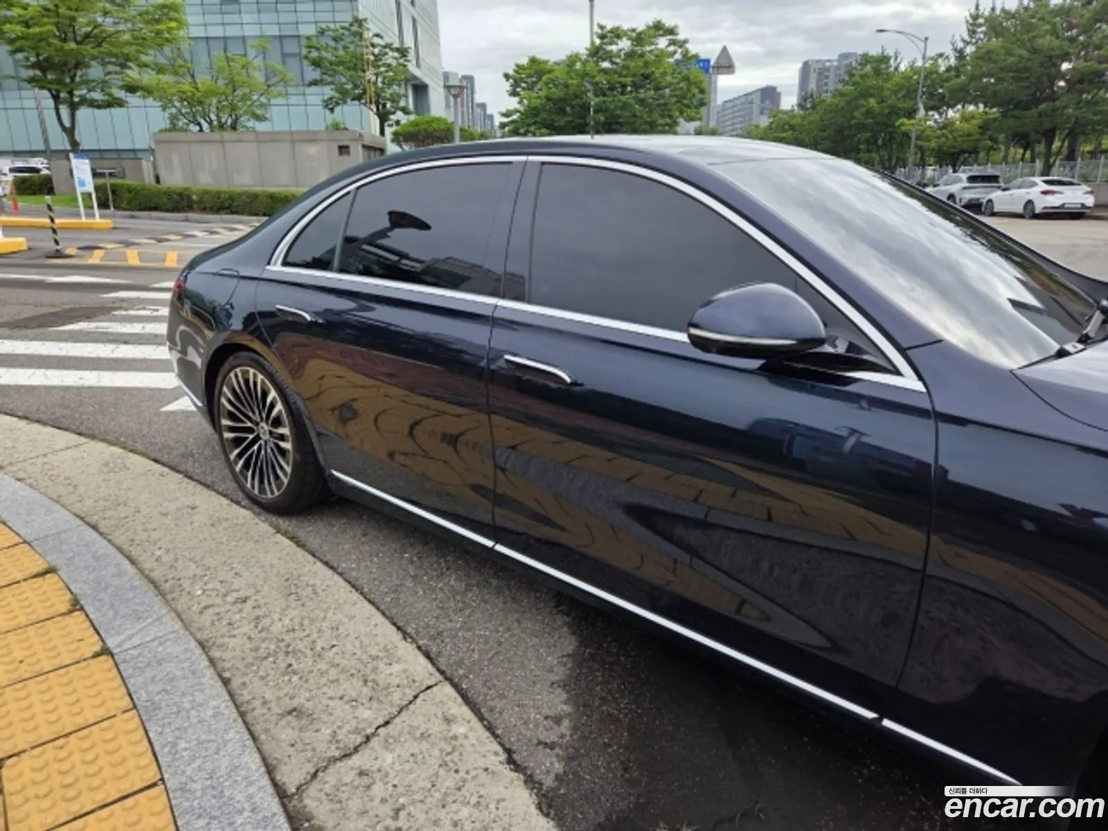 Mercedes-Benz S-Class W223 2023 — 10