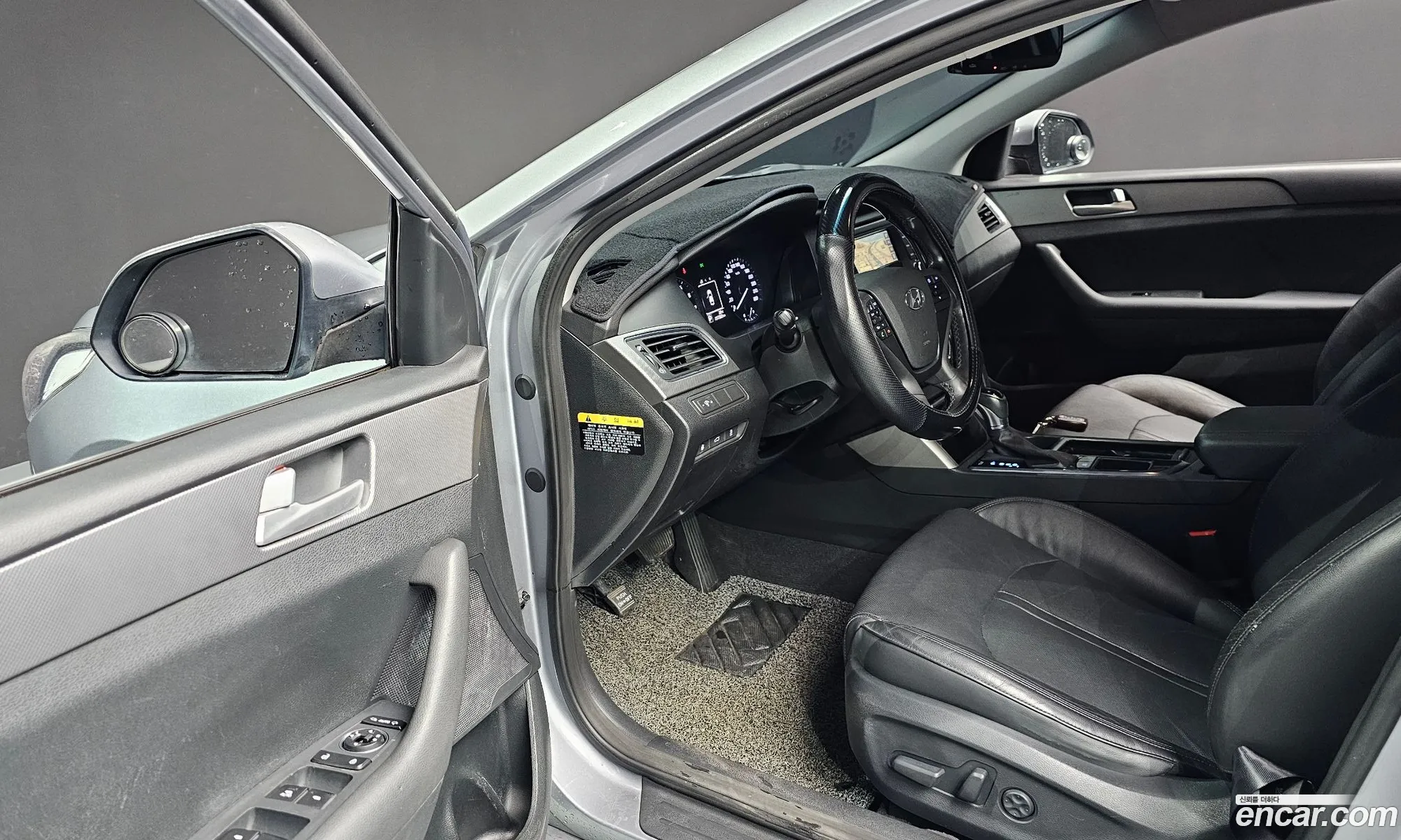 Hyundai LF Sonata 2014 — 16