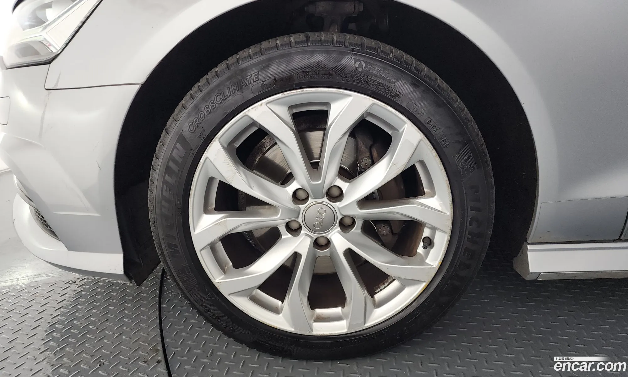 Audi A6 2018 WAUZZZ4G0JN073394 — 10