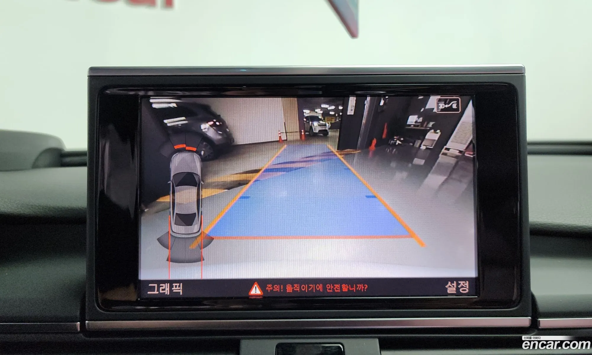 Audi A6 2018 WAUZZZ4G0JN073394 — 18