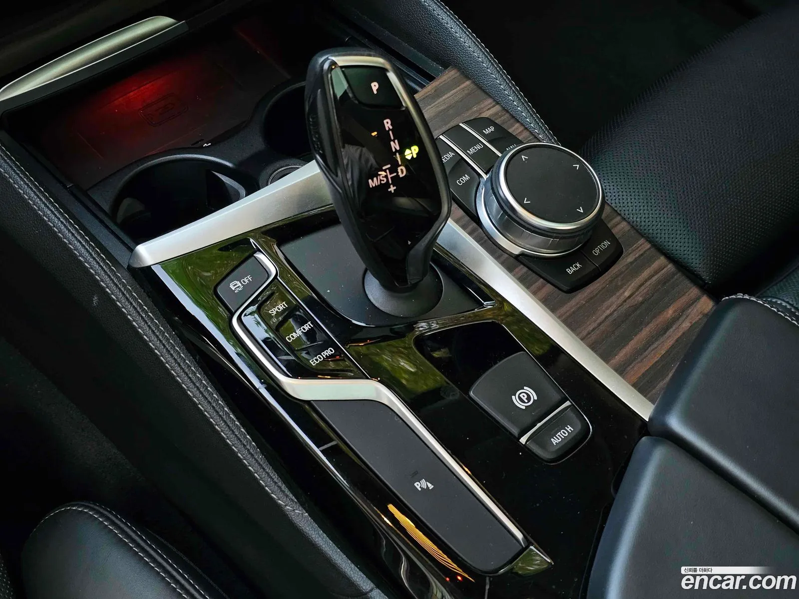 BMW 5 Series 2018 — 12