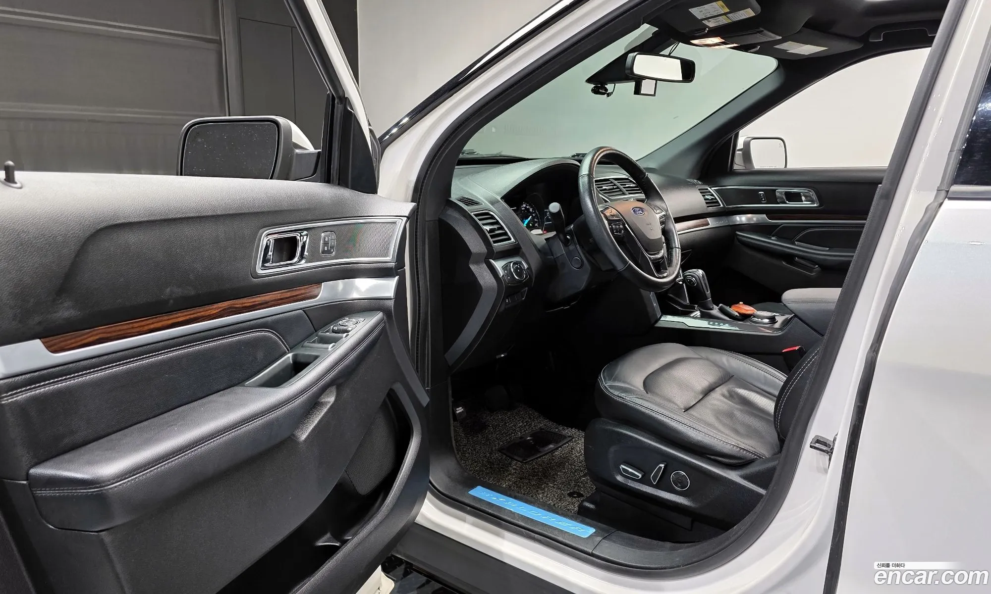 Ford Explorer 2018 1FM5K8FH6JGA49543 — 7