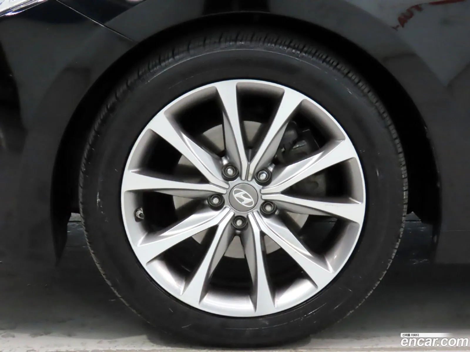 Hyundai Grandeur HG 2015 — 19