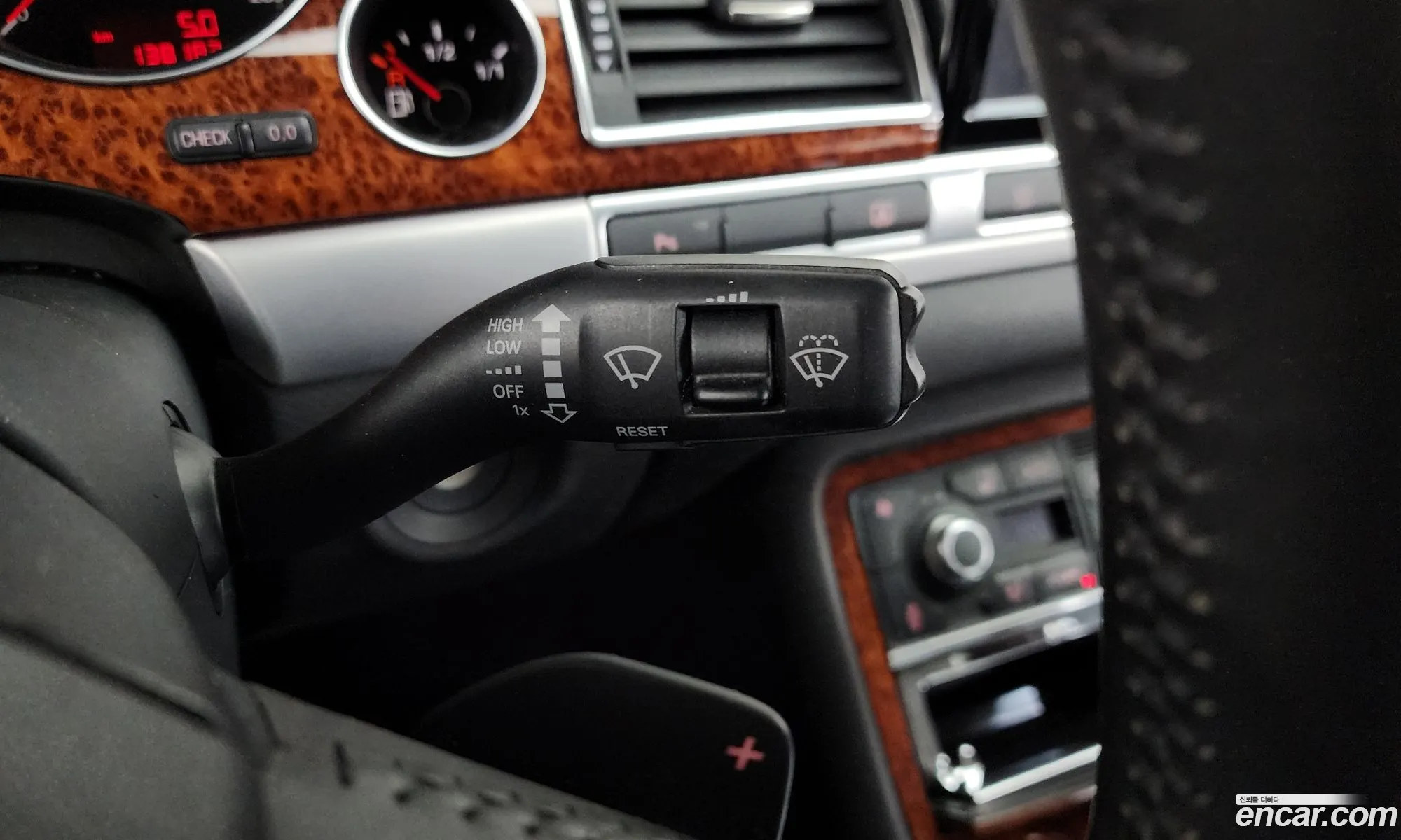 Audi A8 2010 WAUZZZ4EXAN004565 — 3