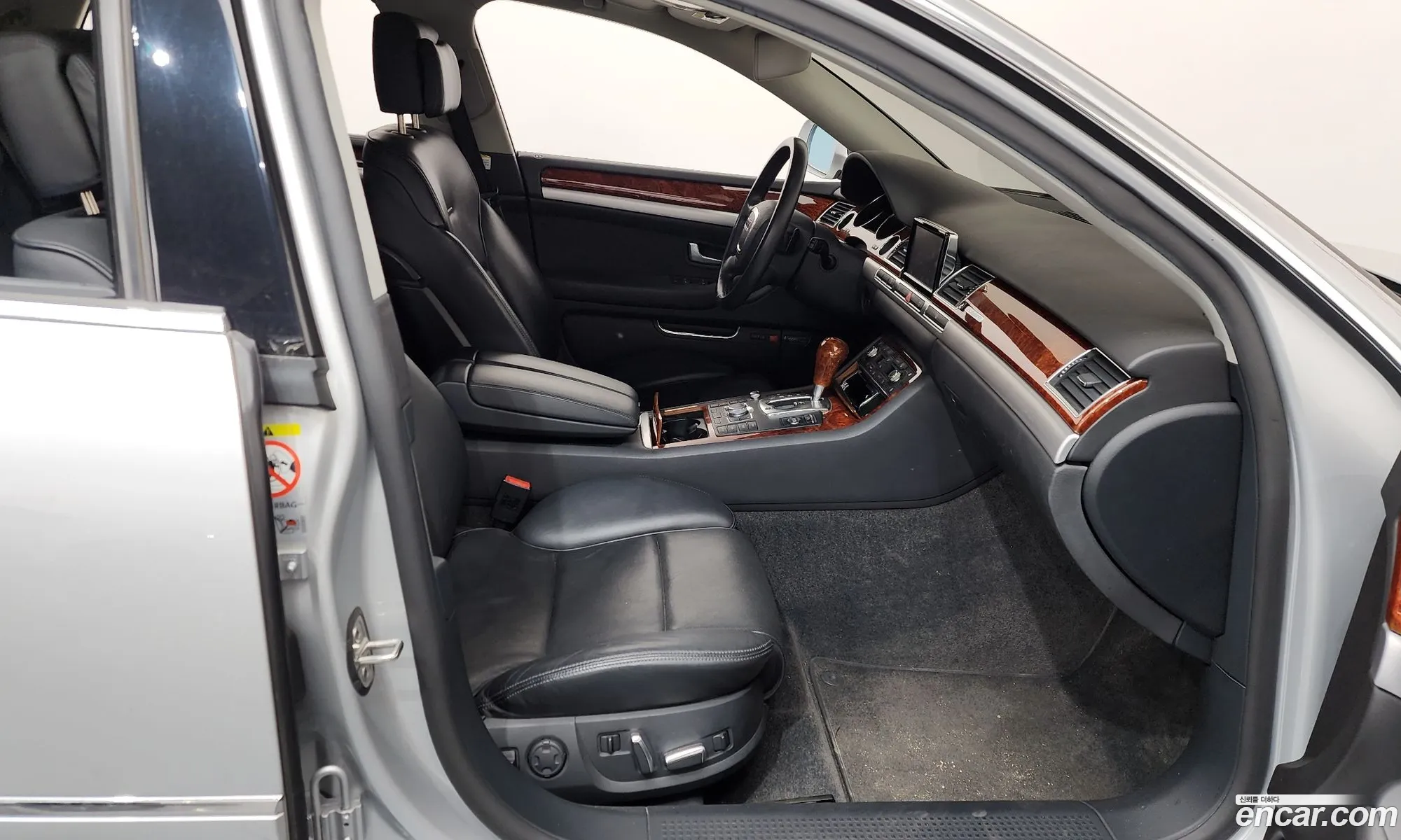 Audi A8 2010 WAUZZZ4EXAN004565 — 2