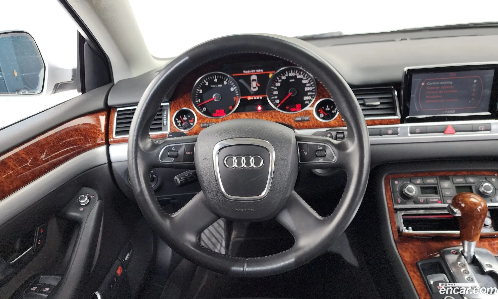 Audi A8 2010 WAUZZZ4EXAN004565 — 17