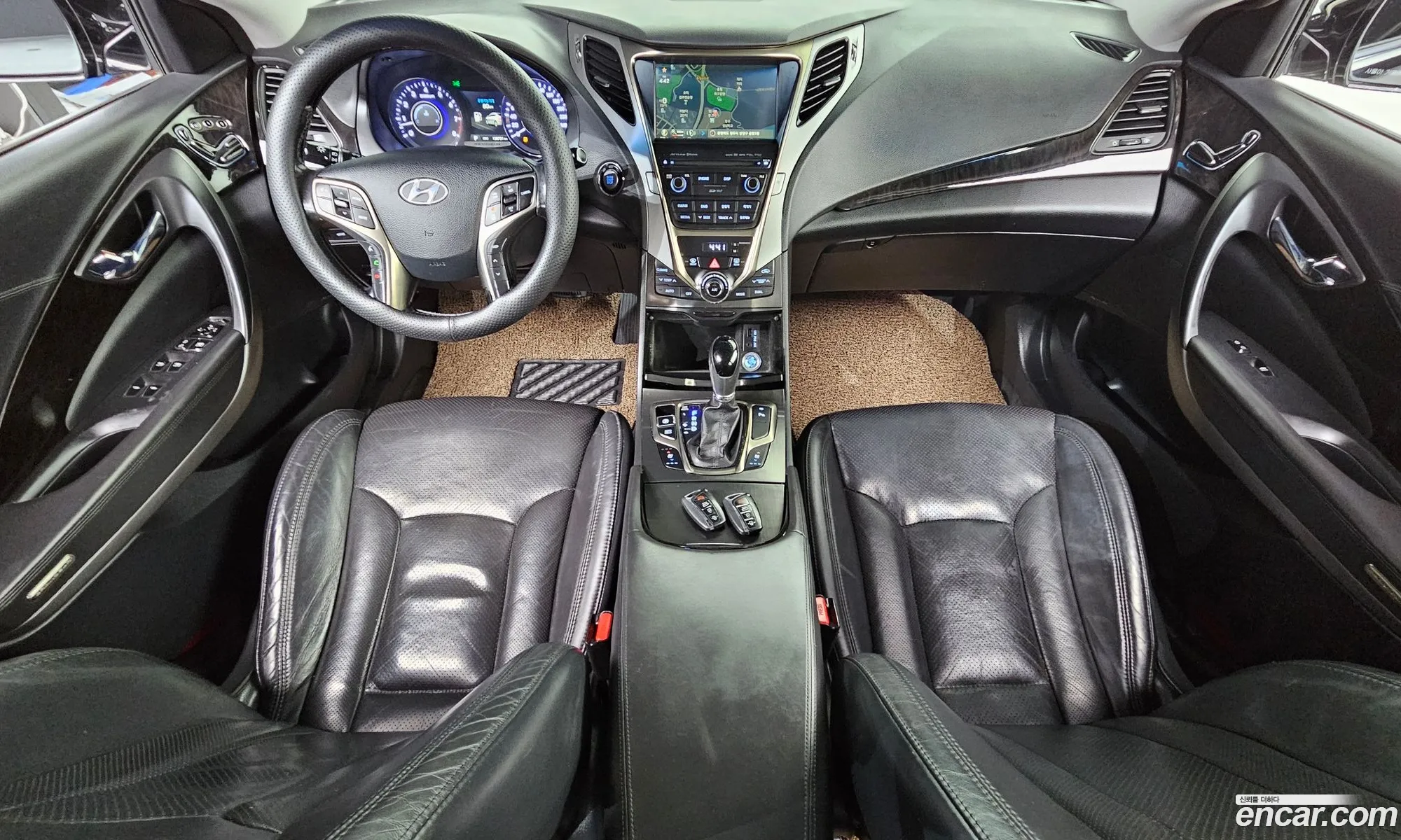 Hyundai Grandeur HG 2013 — 18