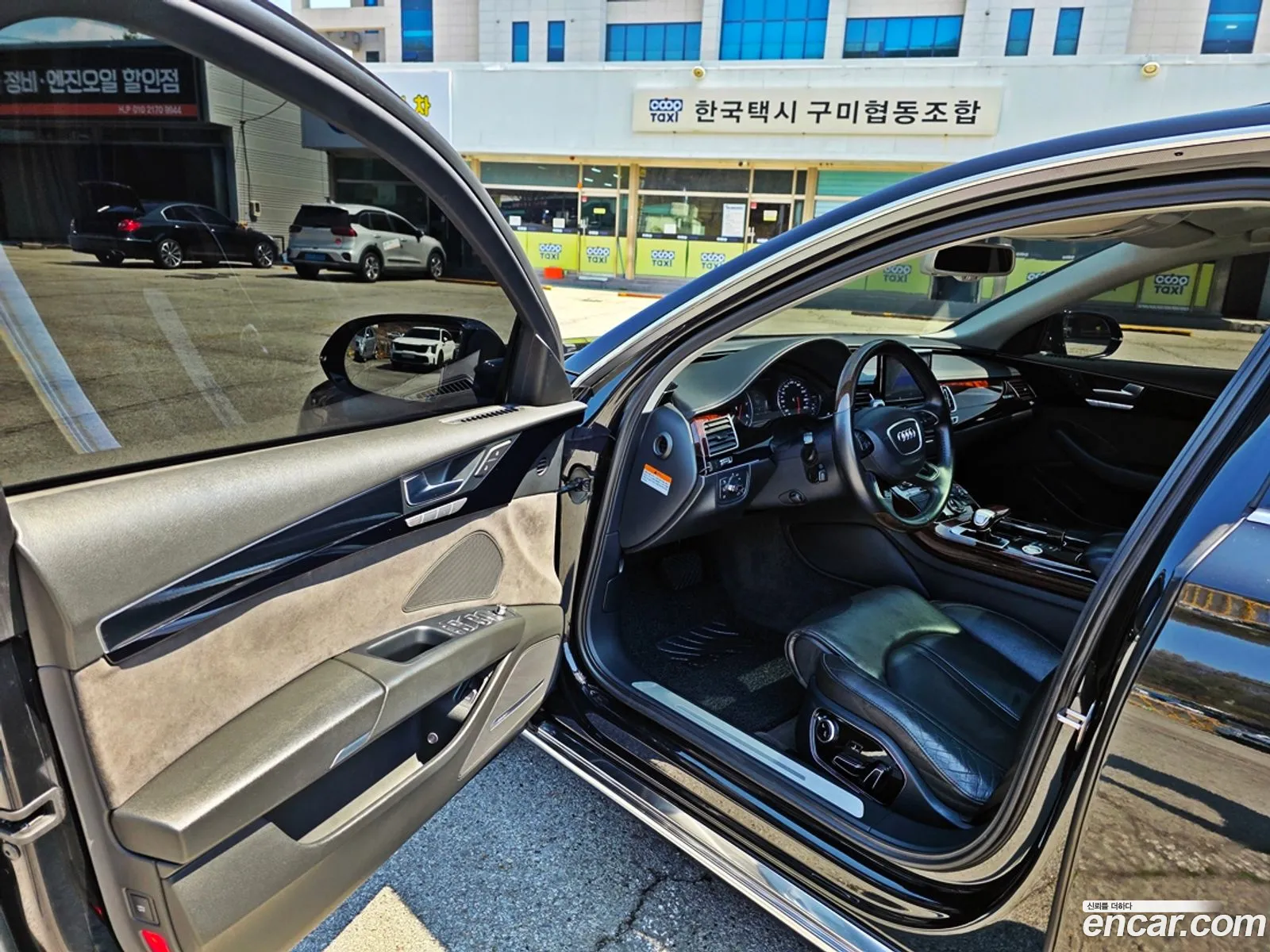 Audi A8 2010 — 18