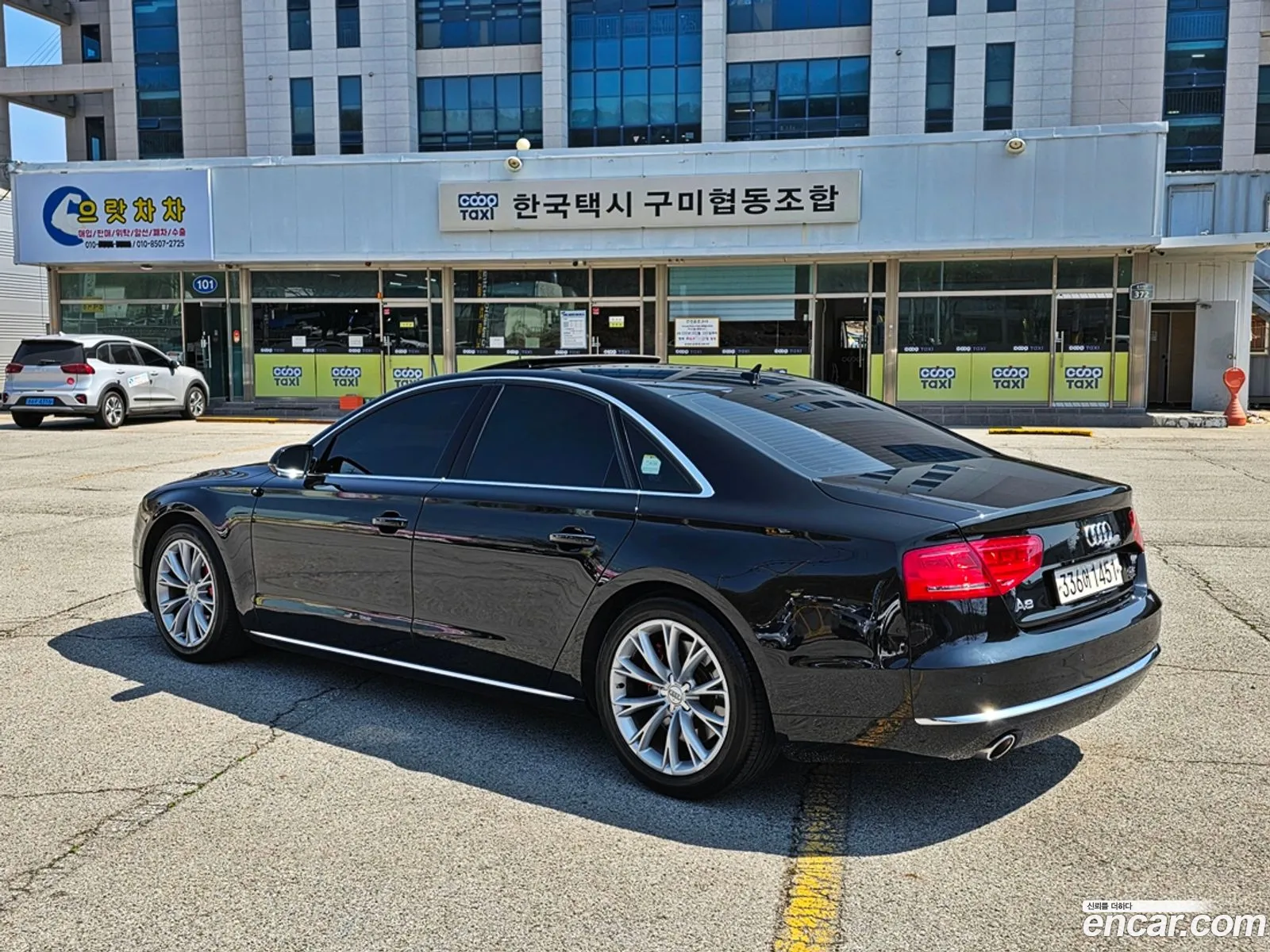 Audi A8 2010 — 15