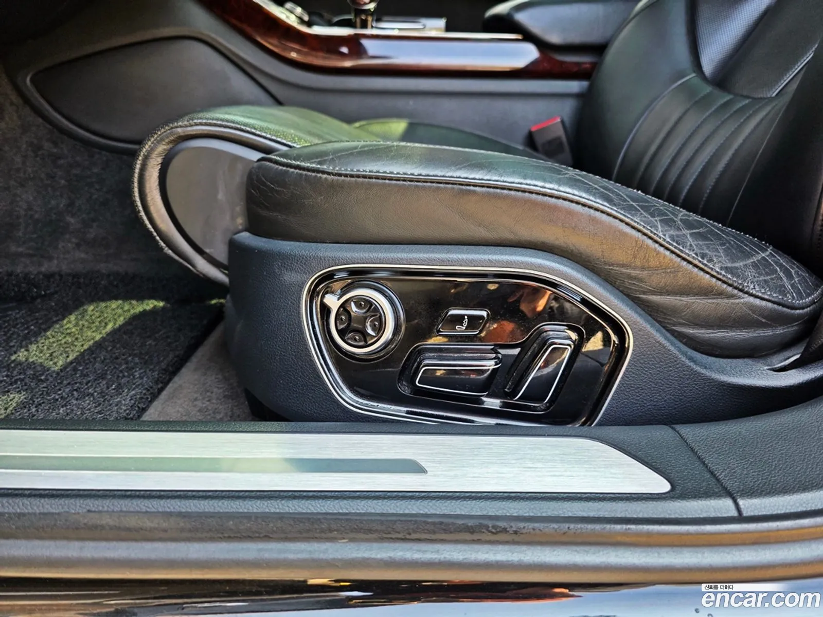 Audi A8 2010 — 9