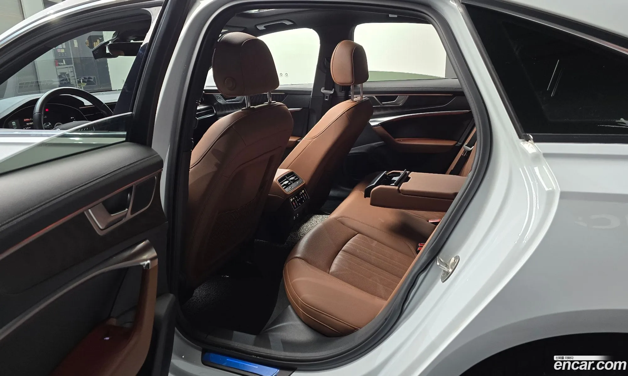 Audi A6 2022 WAUZZZF24NN042771 — 10