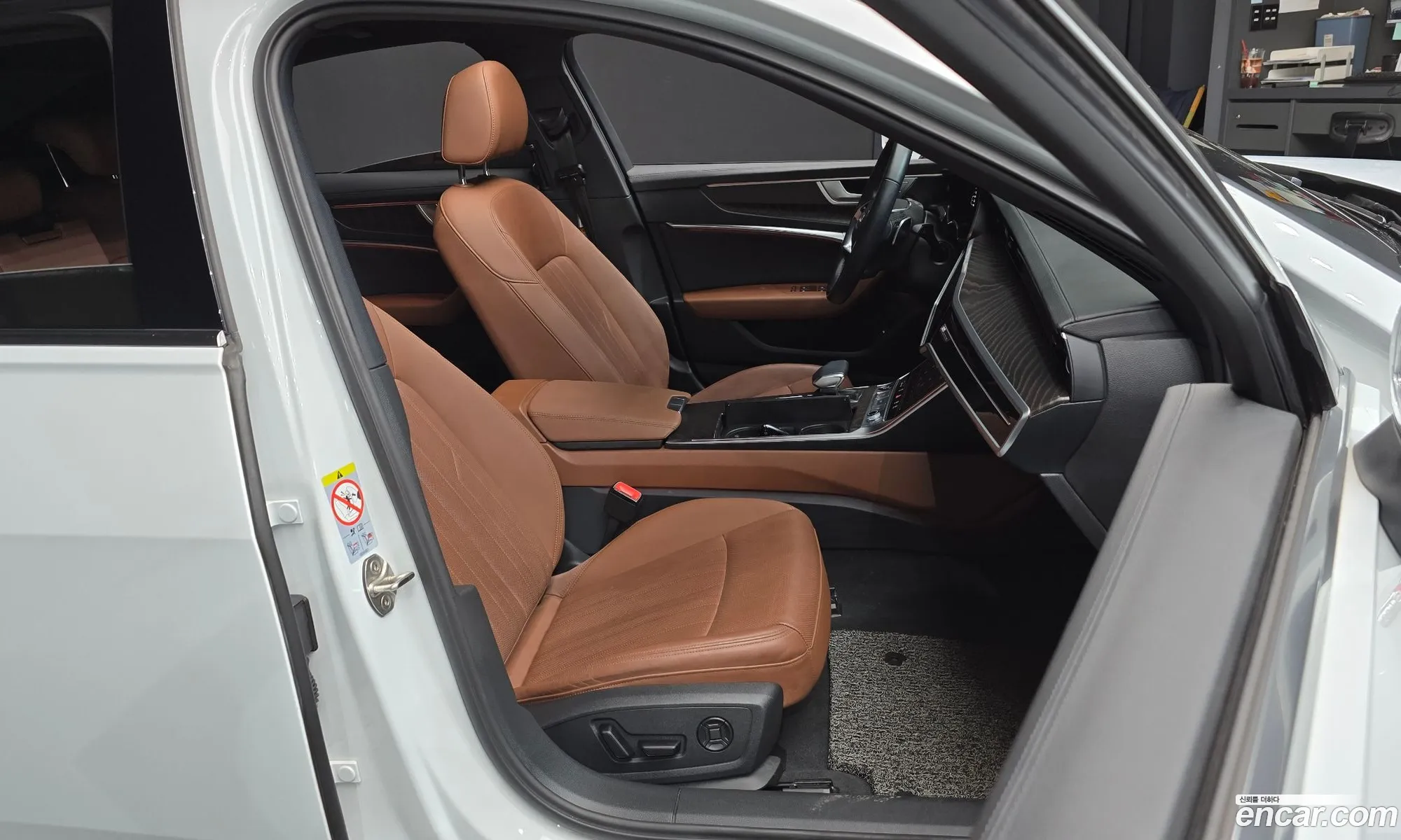 Audi A6 2022 WAUZZZF24NN042771 — 5