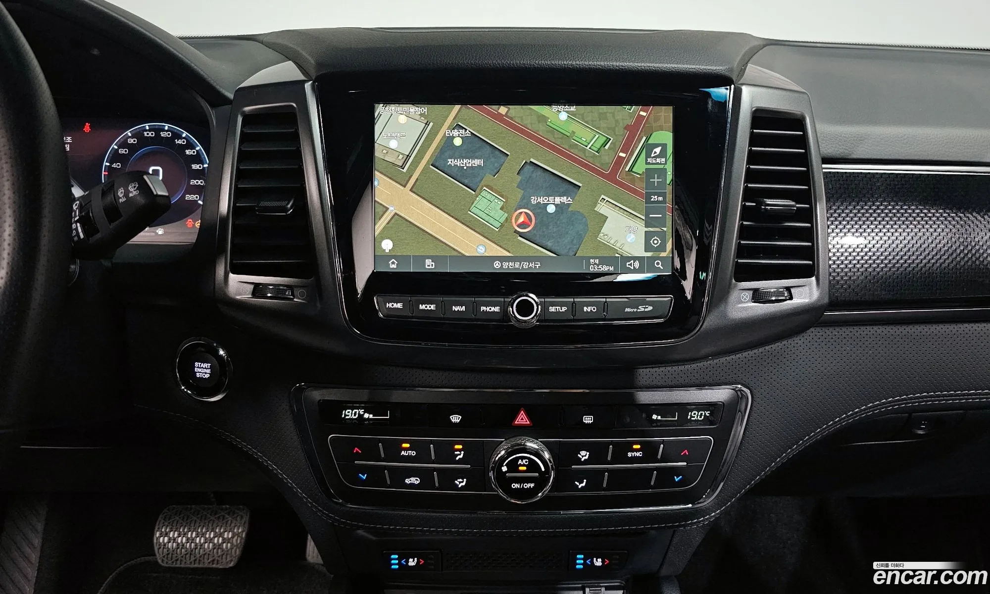 KG Mobility (SsangYong) Rexton Sports Khan 2022 — 14