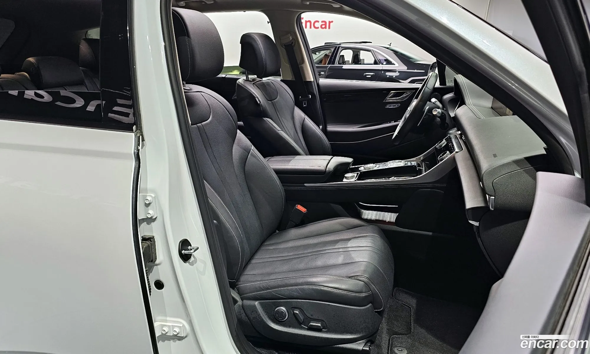 Genesis GV80 2020 — 12