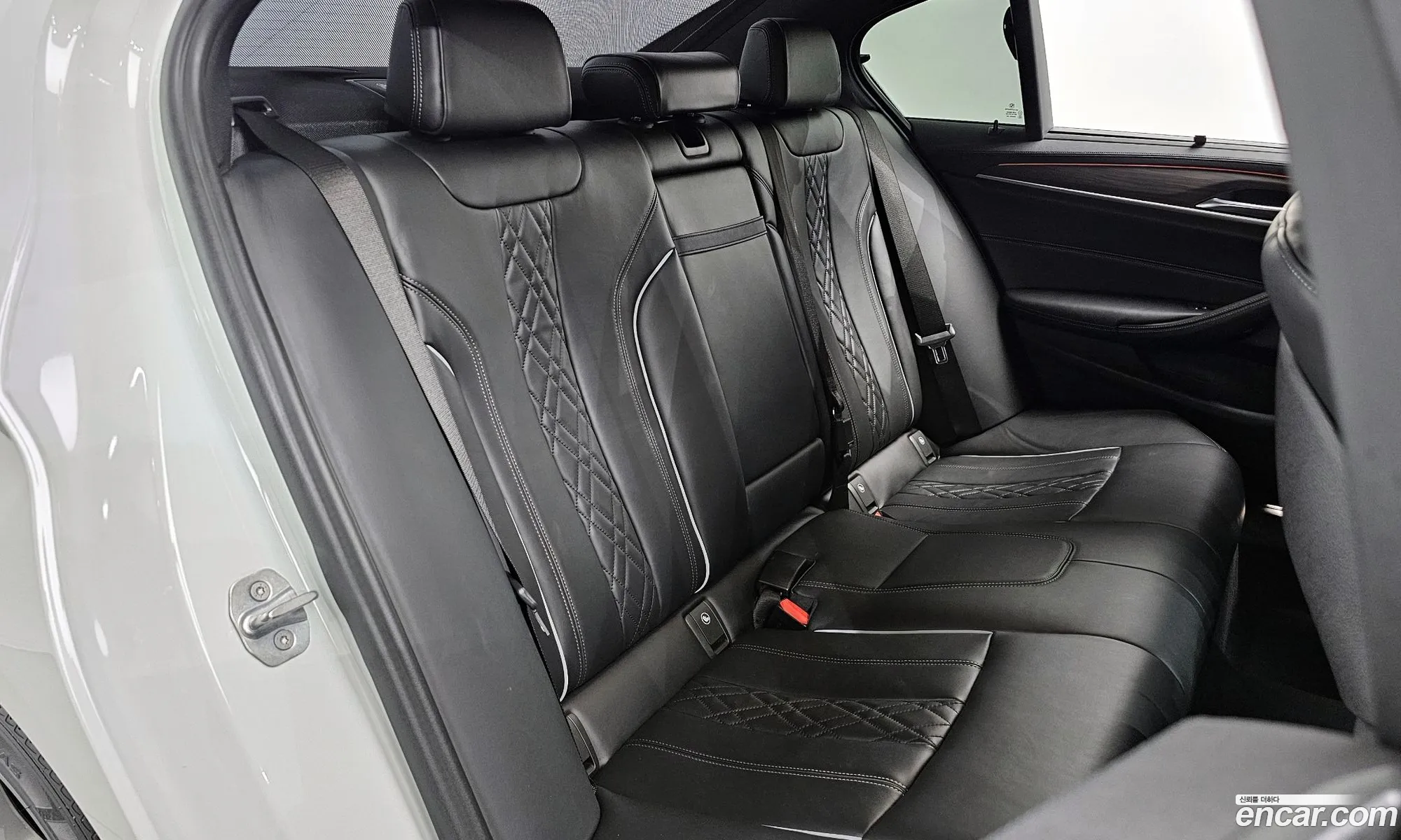 BMW 5 Series 2018 WBAJD9104JWC82380 — 12