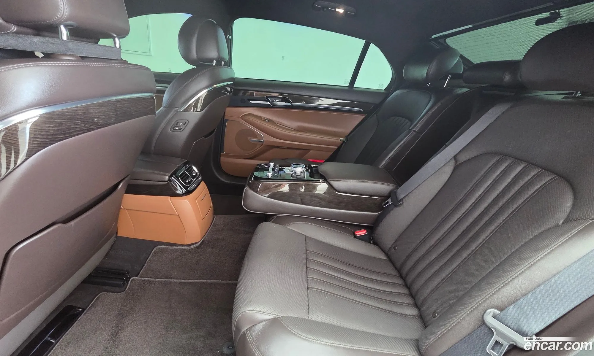 Genesis G90 2019 — 12