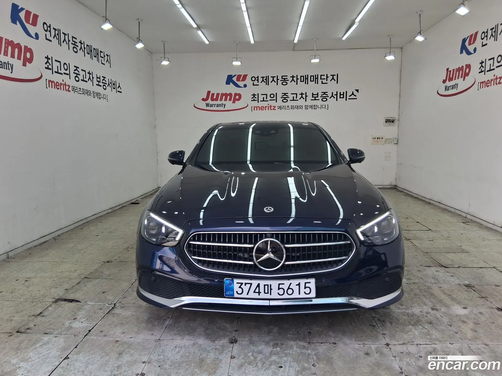 Mercedes-Benz E-Class W213 2022 — 19