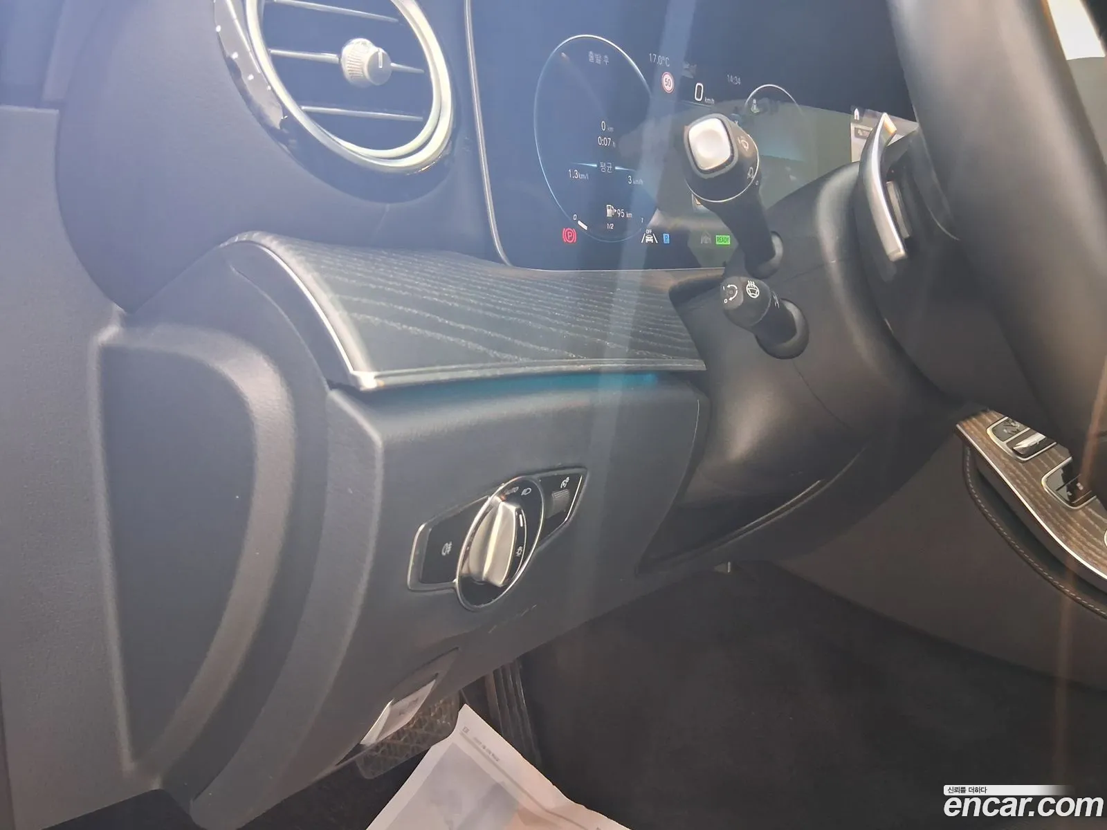 Mercedes-Benz E-Class W213 2022 — 16