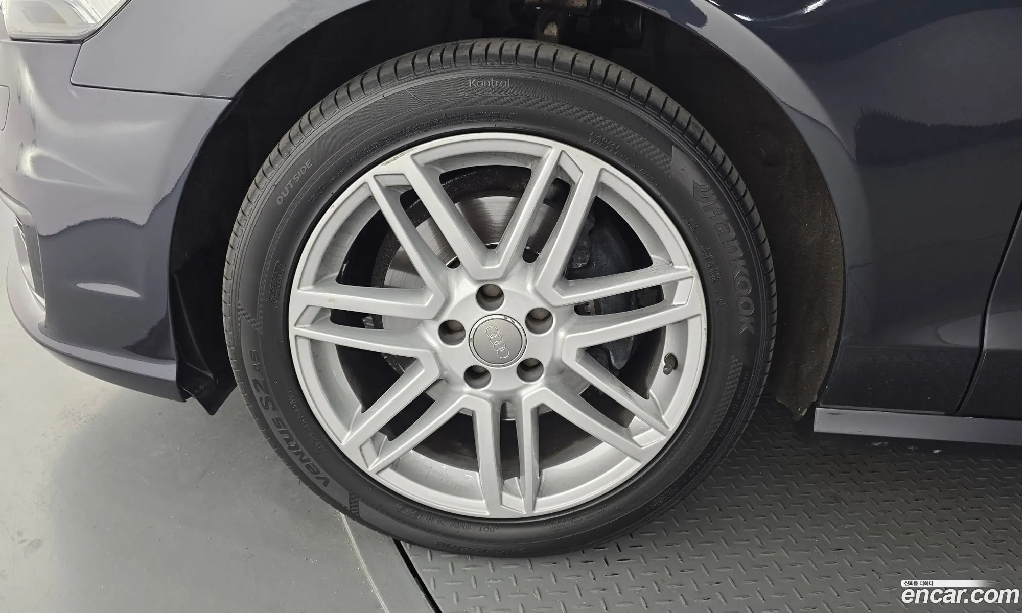 Audi A6 2016 WAUZZZ4G6GN129220 — 17