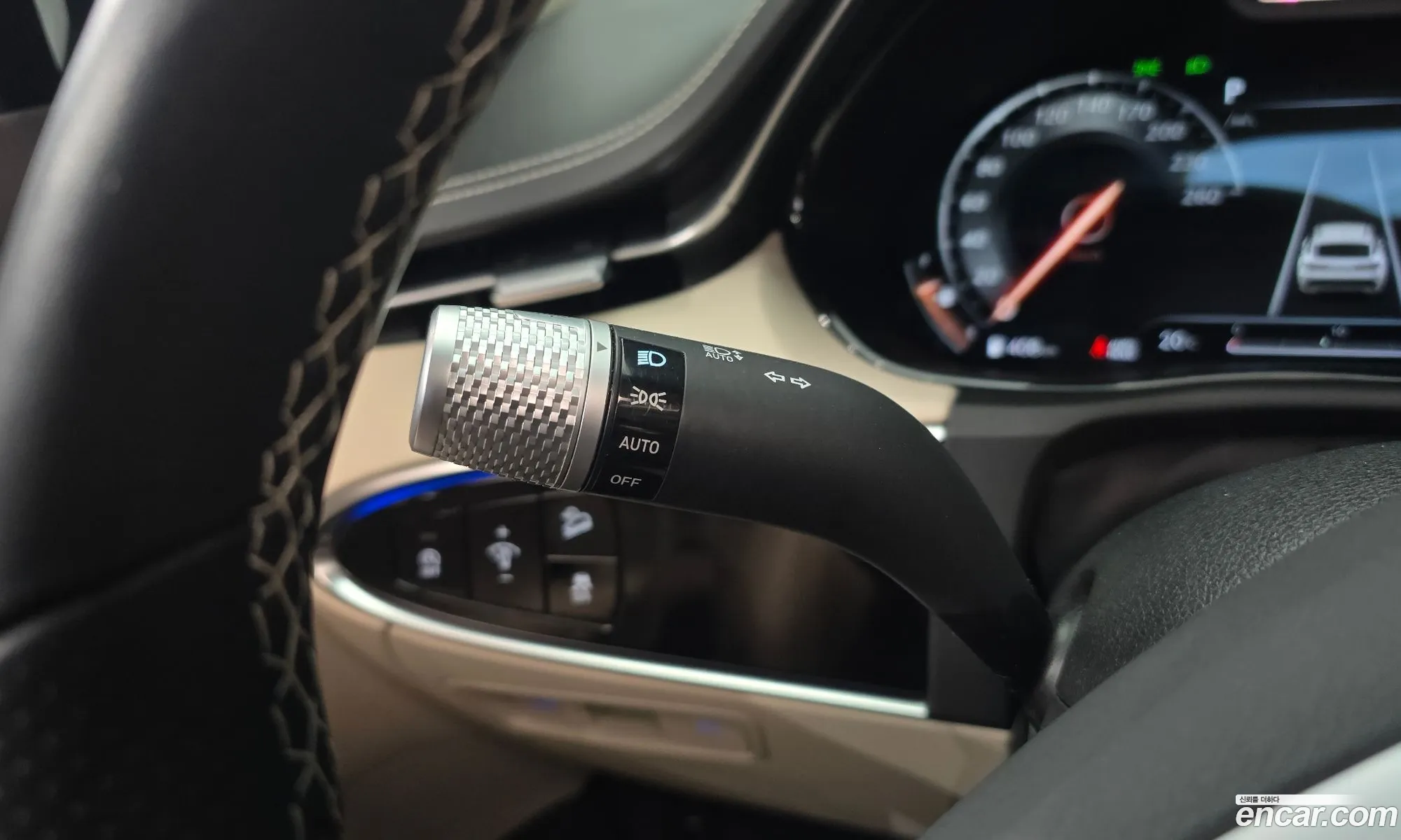 Genesis GV70 2024 — 16