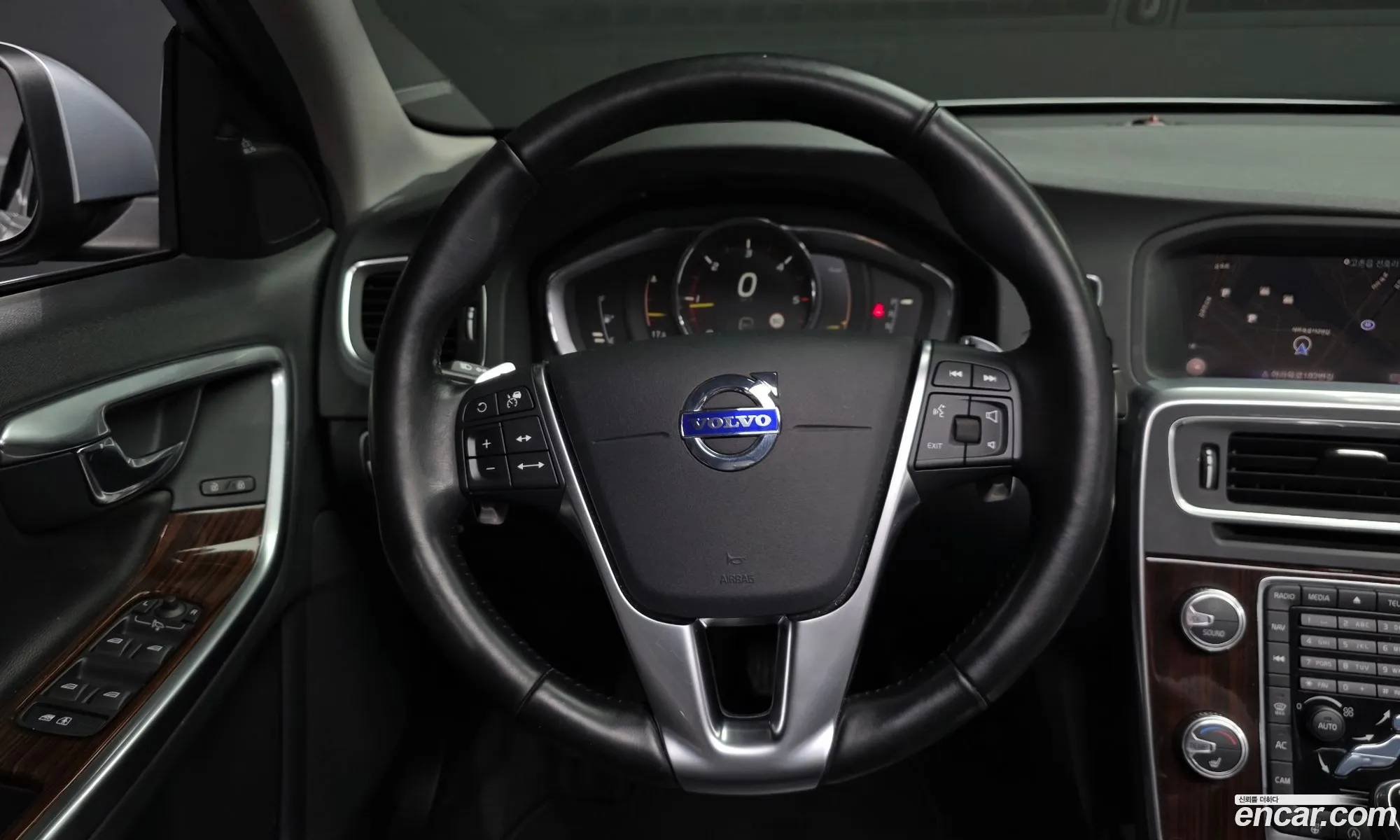 Volvo S60 2017 YV1FSA8BDH2437431 — 6