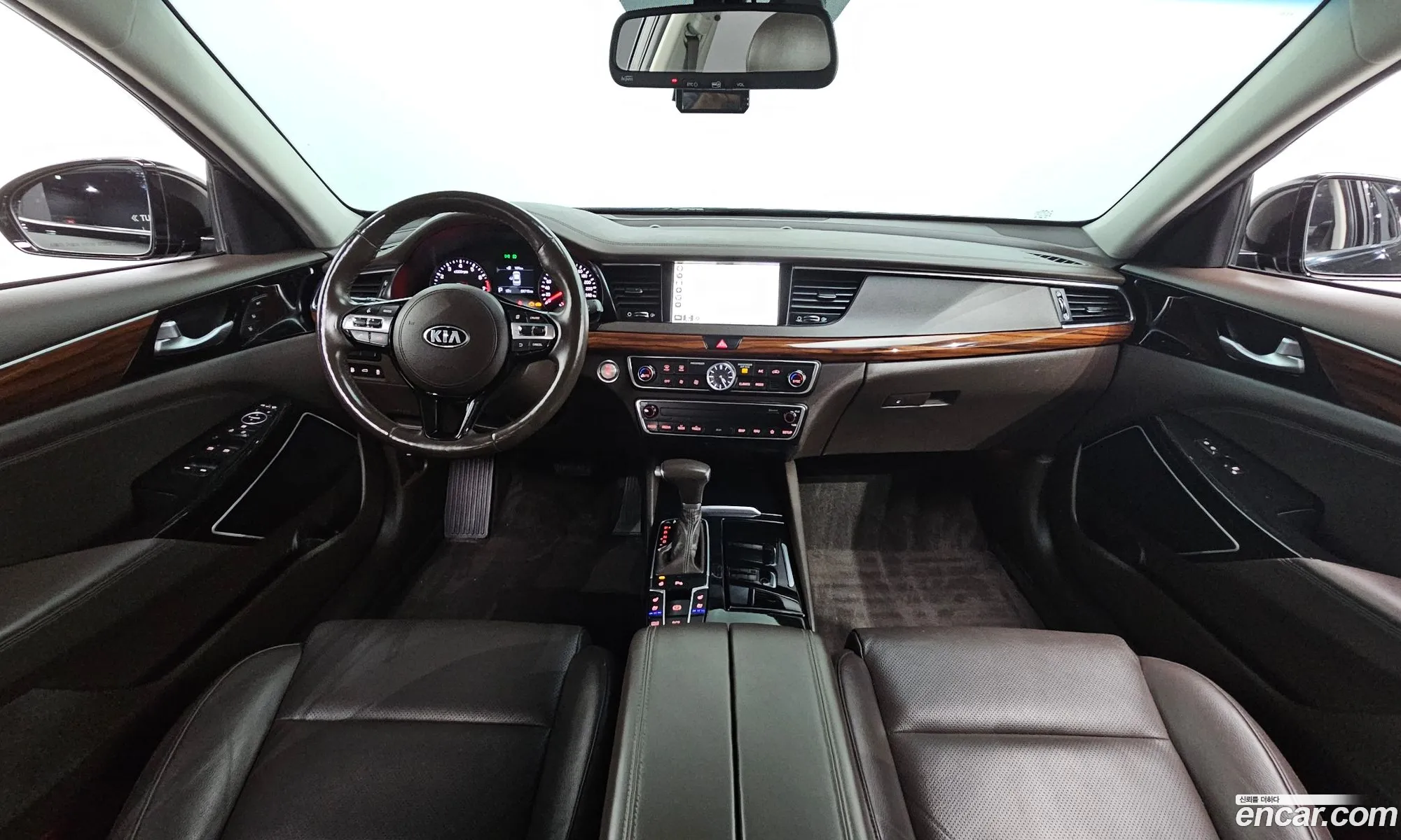 Kia K7 2017 — 18