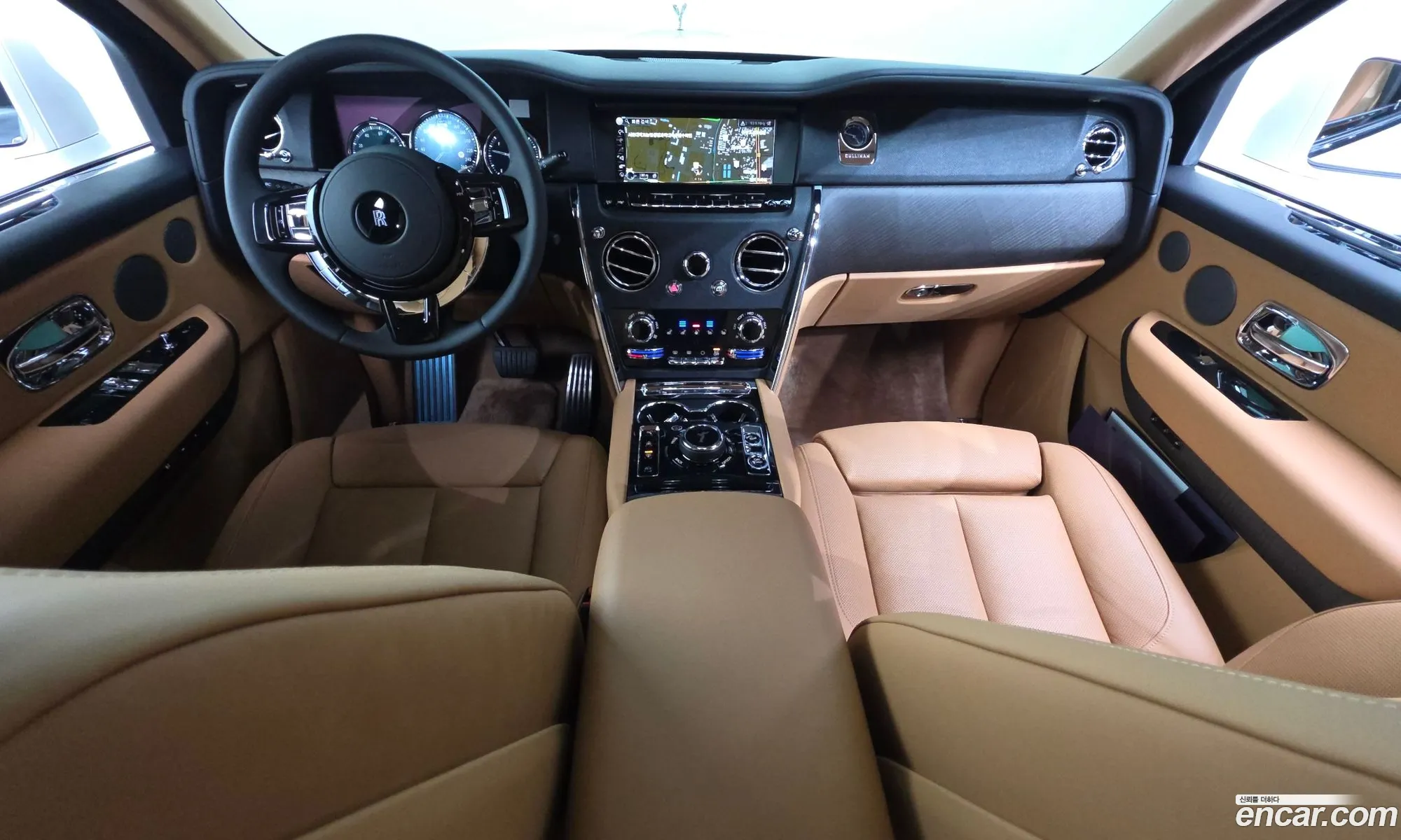 Rolls-Royce Cullinan 2023 — 8