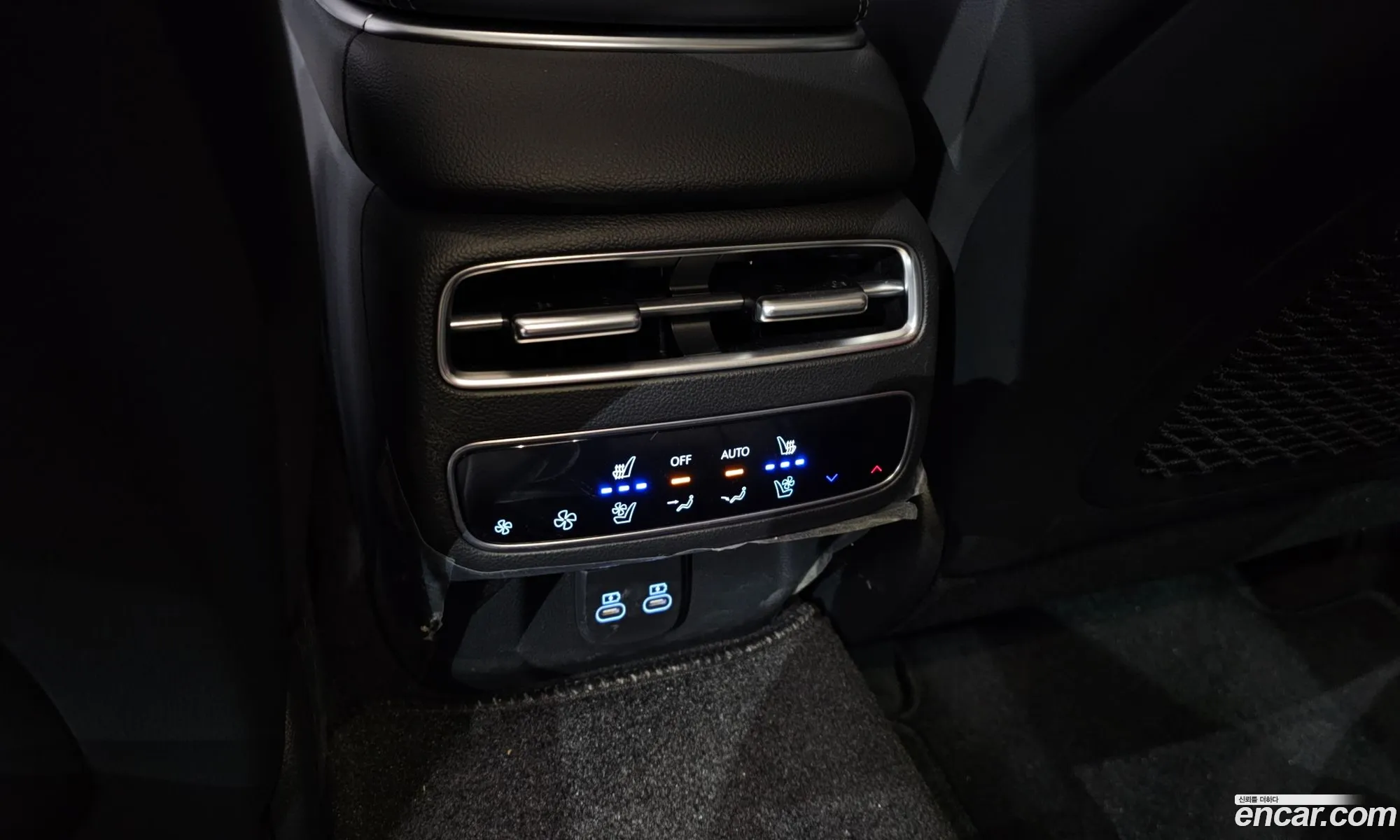 Genesis GV70 2025 — 4