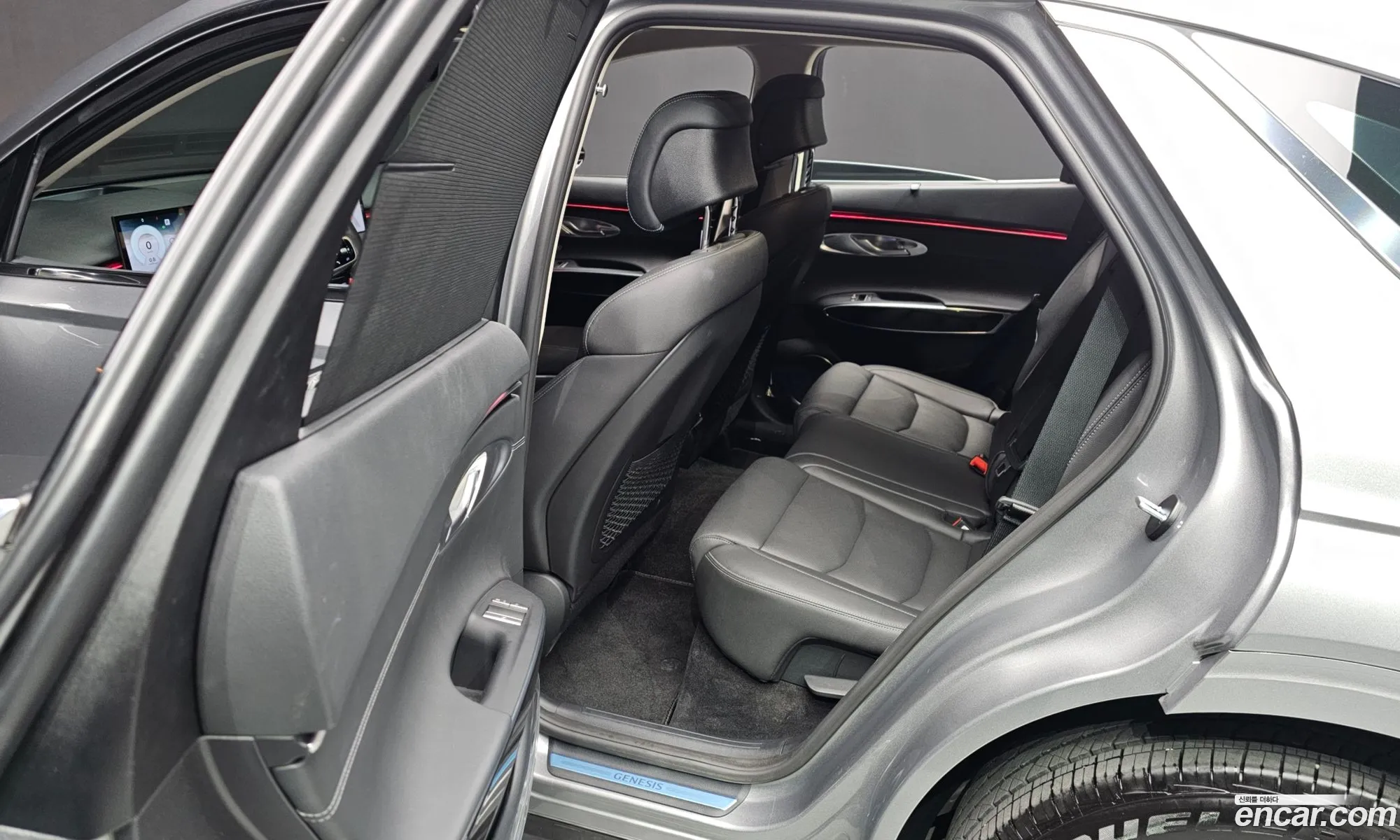 Genesis GV70 2025 — 18