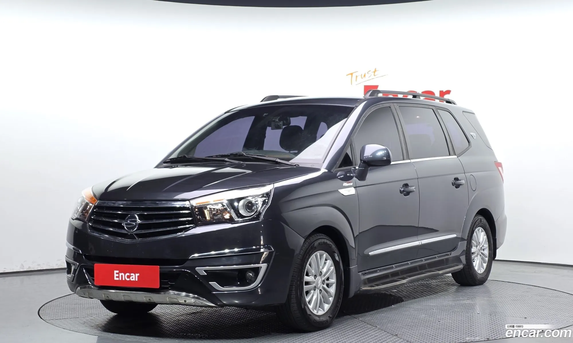 KG Mobility (SsangYong) Korando Turismo 2017 — 3