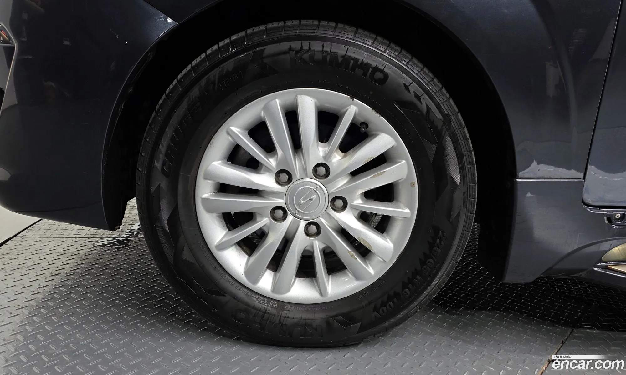 KG Mobility (SsangYong) Korando Turismo 2017 — 14