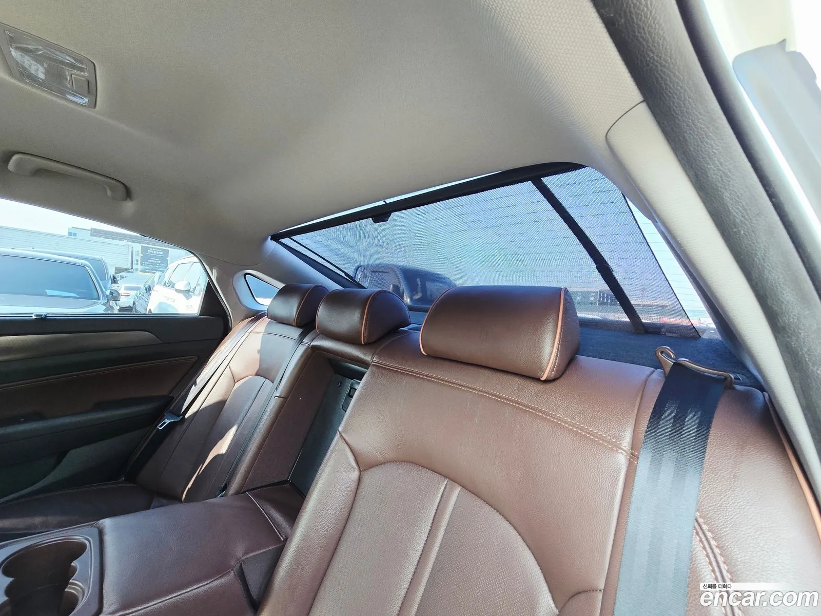 Hyundai LF Sonata 2016 — 12