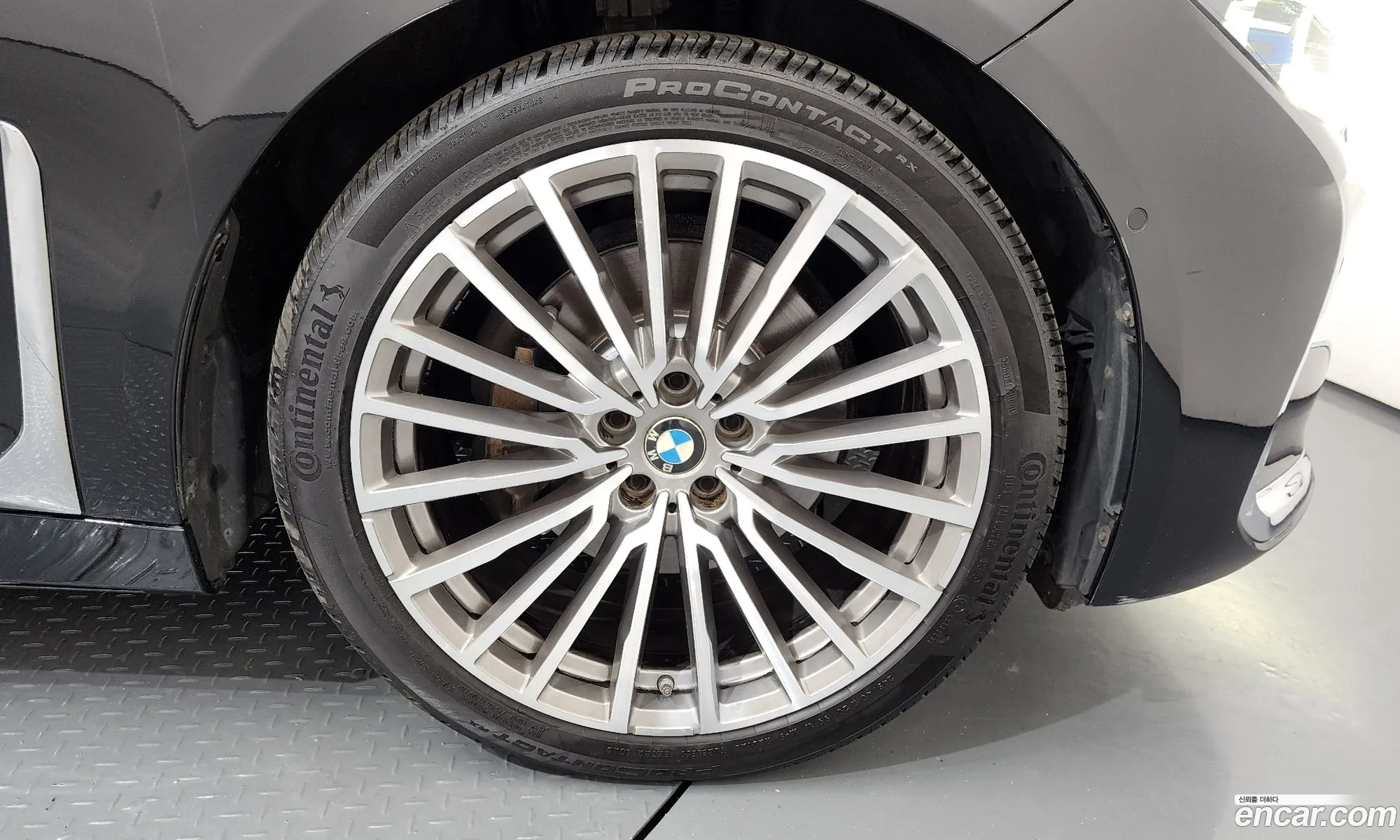 BMW 7 Series 2020 — 12