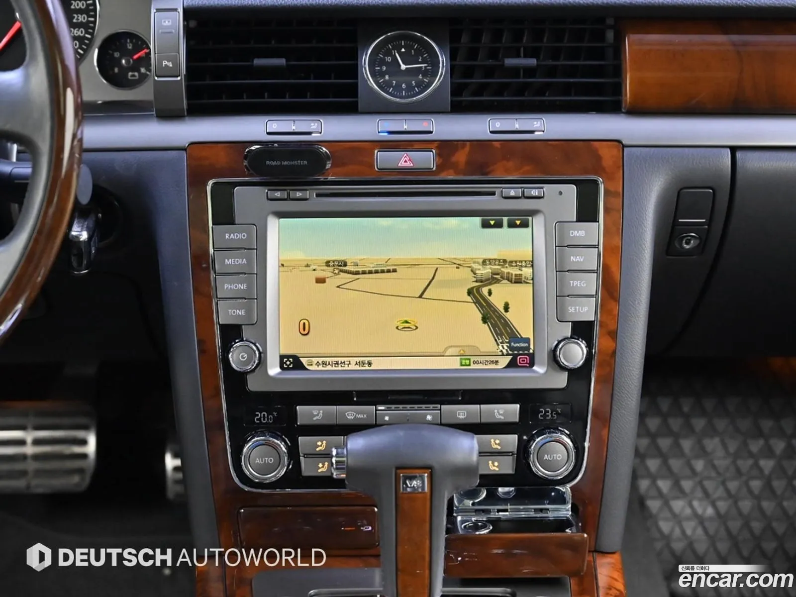 Volkswagen Phaeton 2013 — 13