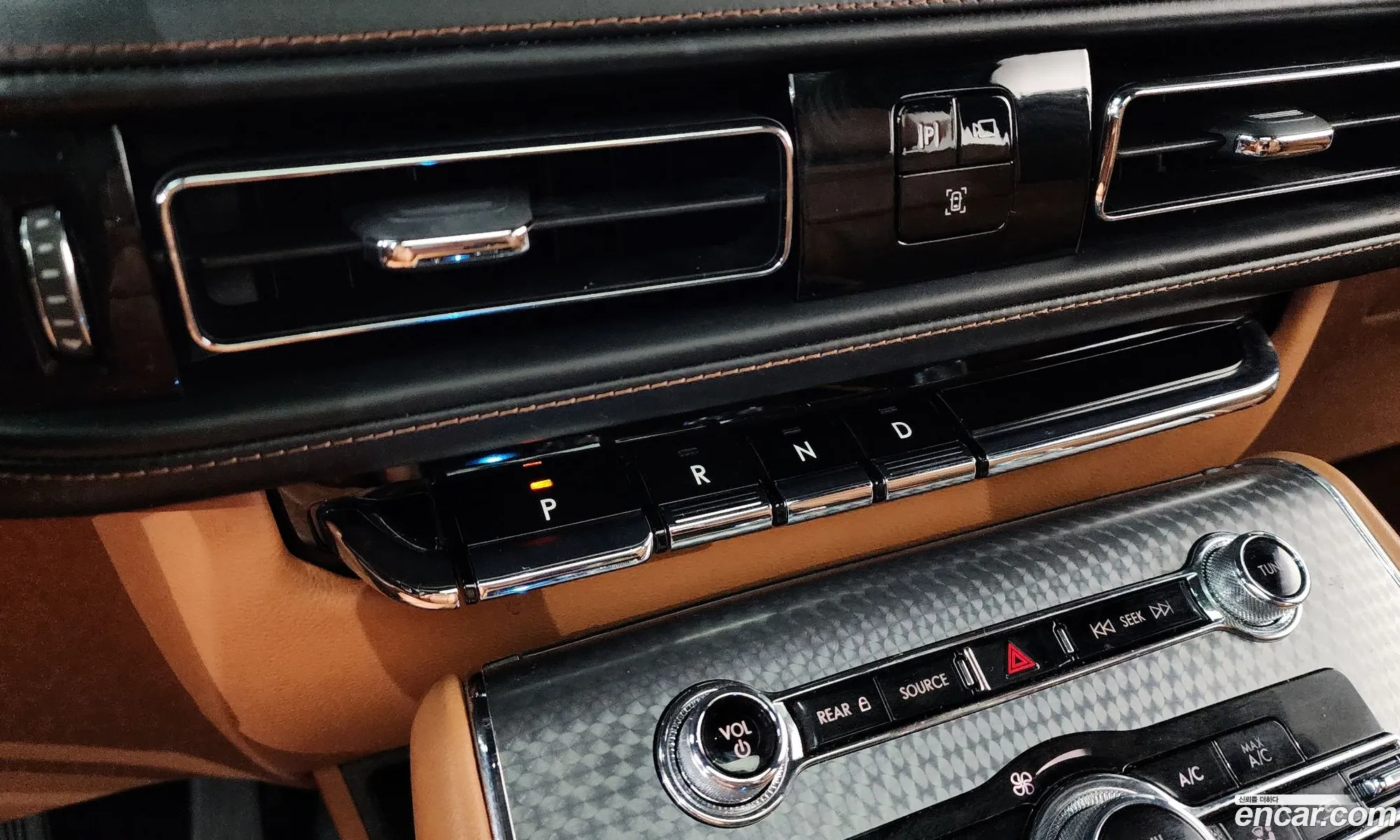 Lincoln Aviator 2022 5LM5J9XCXNGL09733 — 6