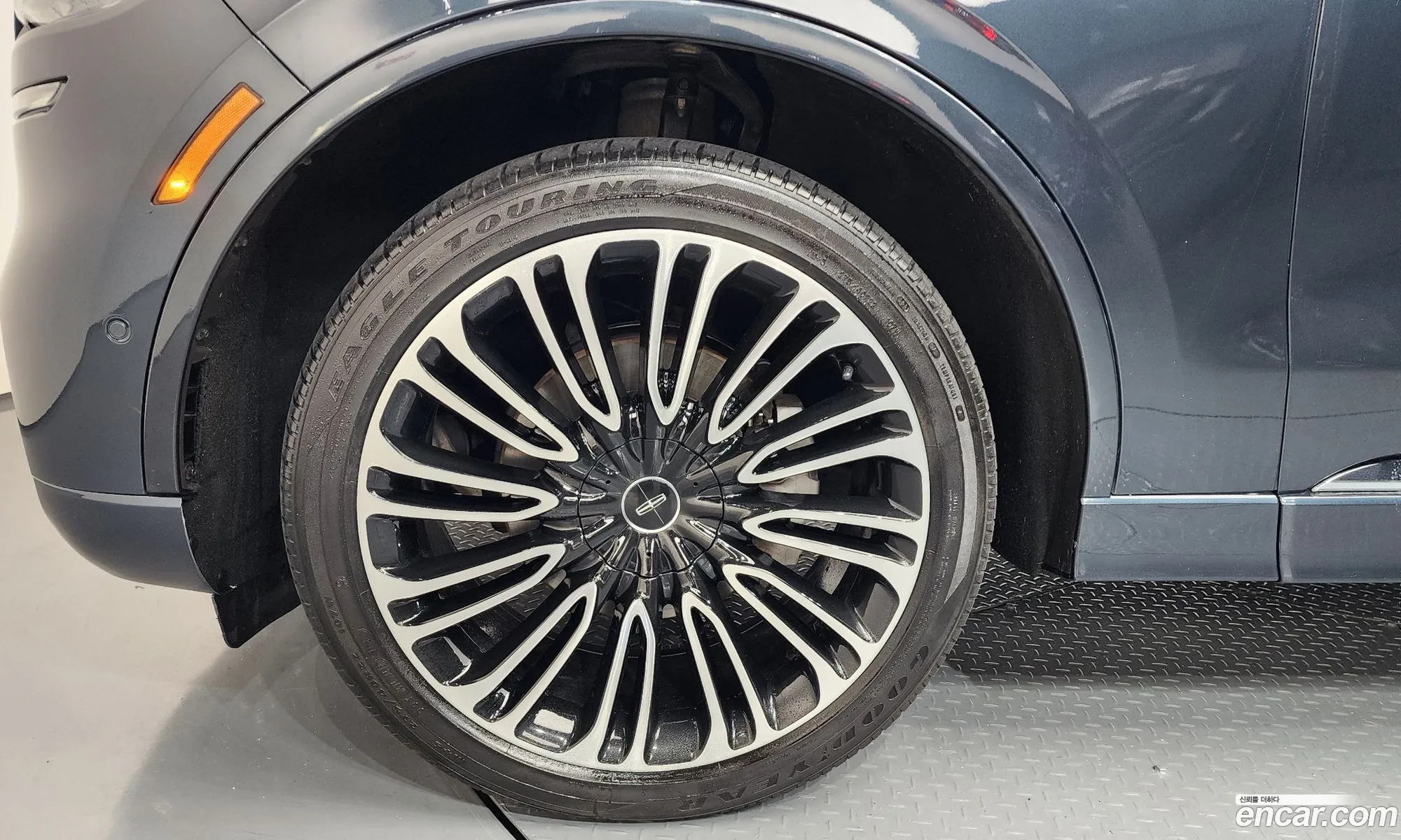 Lincoln Aviator 2022 5LM5J9XCXNGL09733 — 20