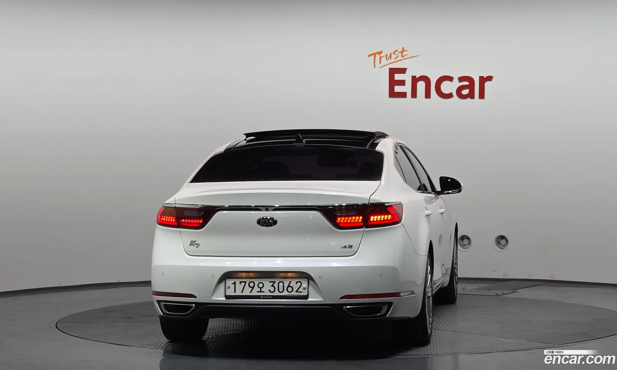 Kia K7 2017 — 14