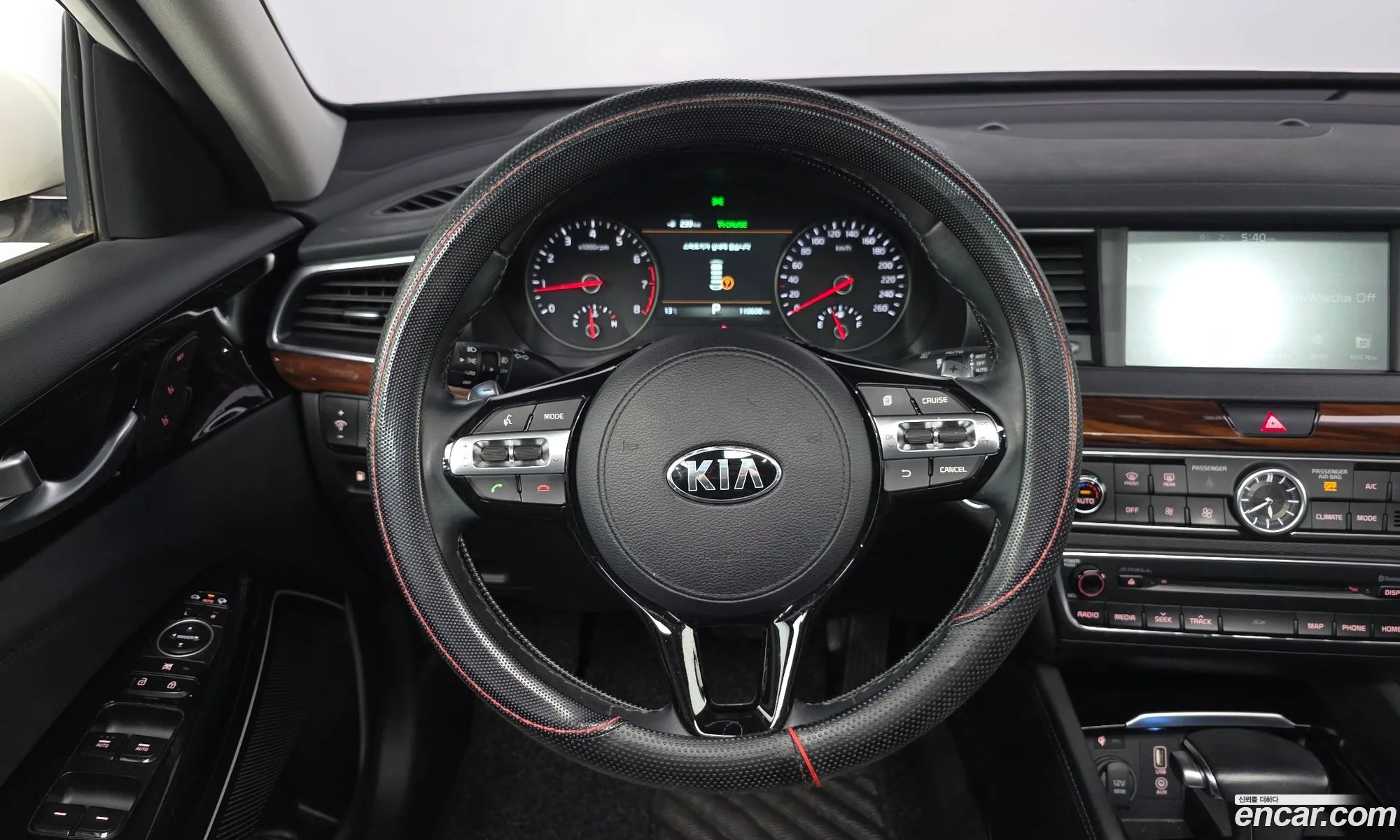 Kia K7 2017 — 9