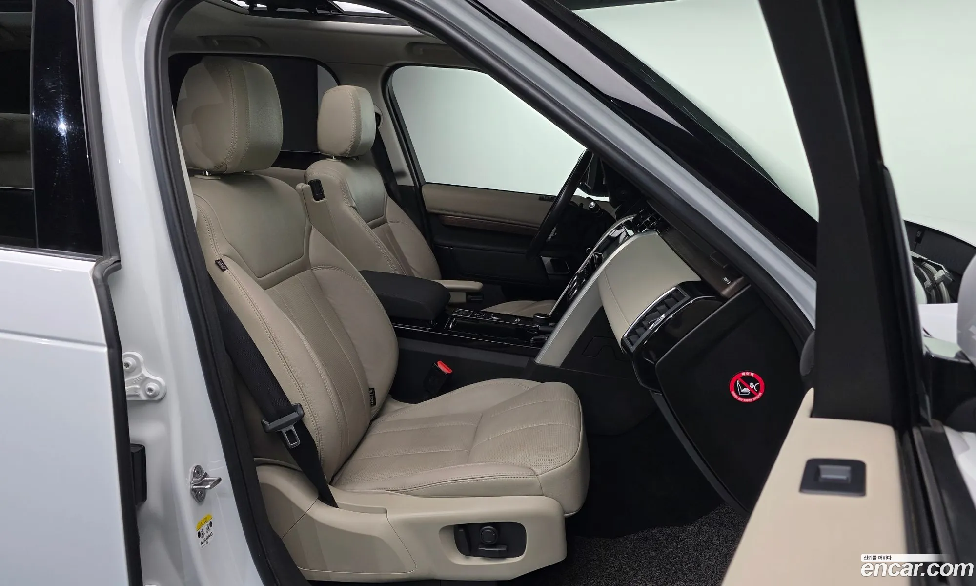 Land Rover Discovery 5 2019 — 11